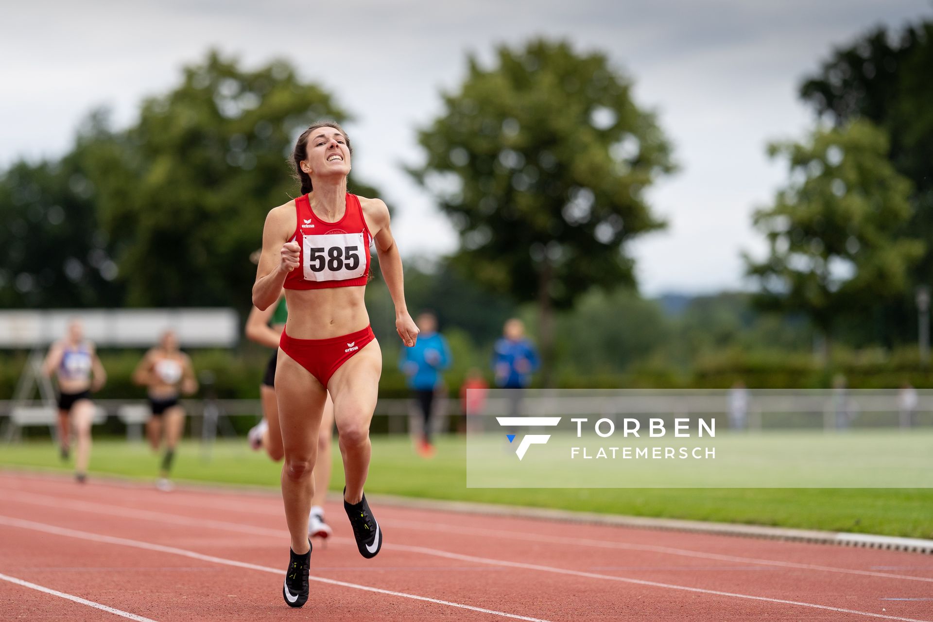 Marie Zepter (LG Osnabrueck) ueber 400m am 22.07.2020 waehrend dem Meller Laeufermeeting