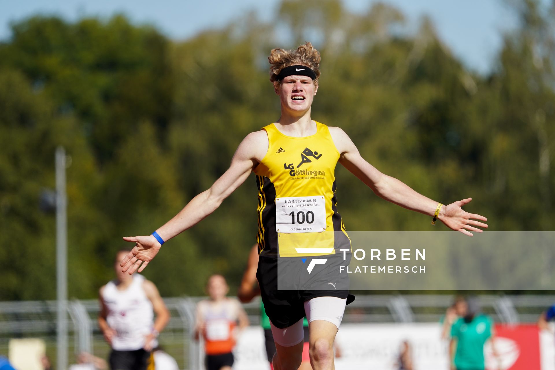 Maik Bruse (LG Goettingen) gewinnt die 1500m am 20.09.2020 waehrend den niedersaechsischen Leichtathletik-Landesmeisterschaften U18/U20 im Stadion am Marschweg in Oldenburg (Tag 2)