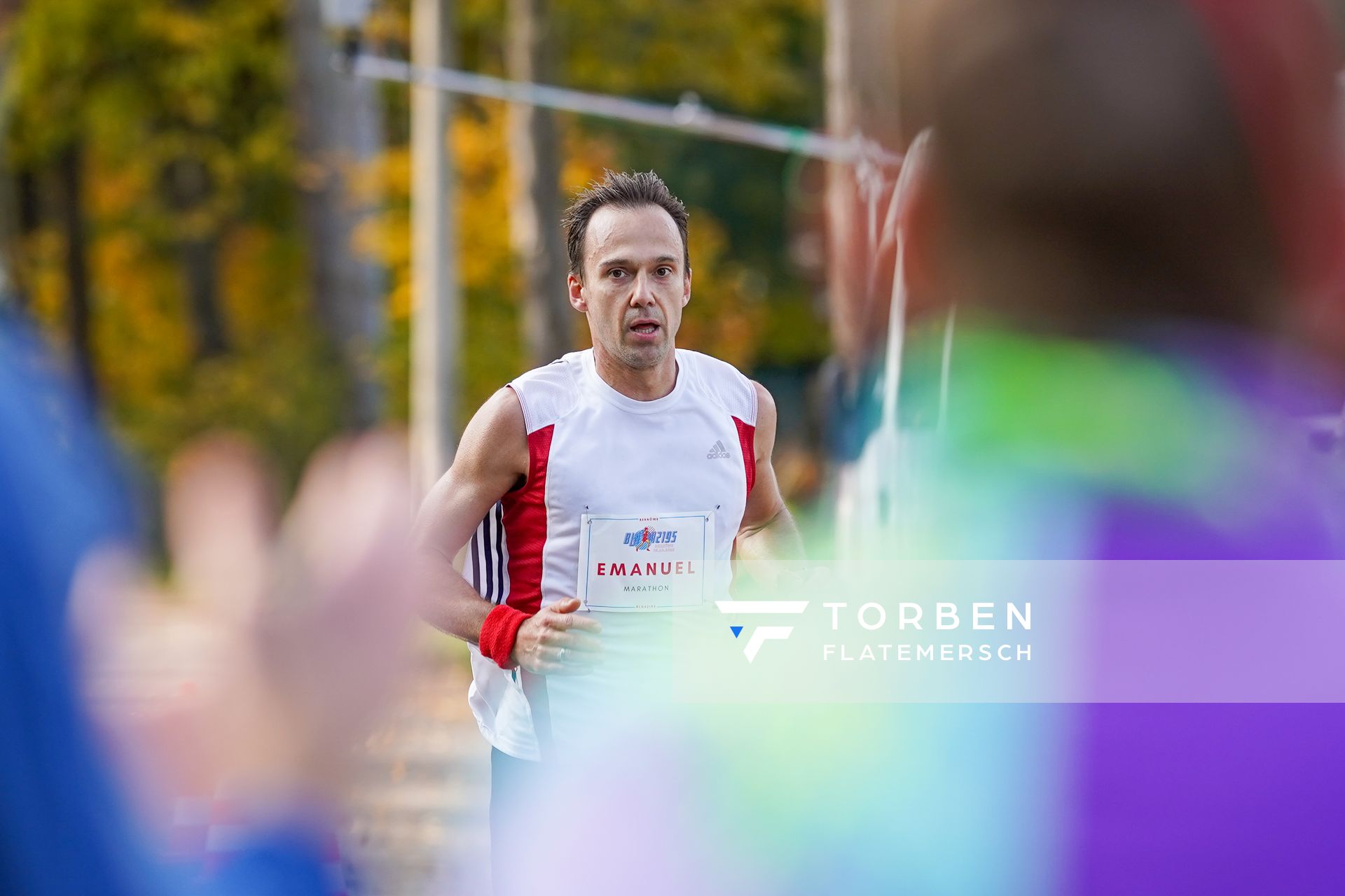 Emanuel Heitlinger (Berlin Social Runners) am 25.10.2020 beim BLN 42195 Halbmarathon & Marathon in Bernoewe (Stadt Oranienburg)