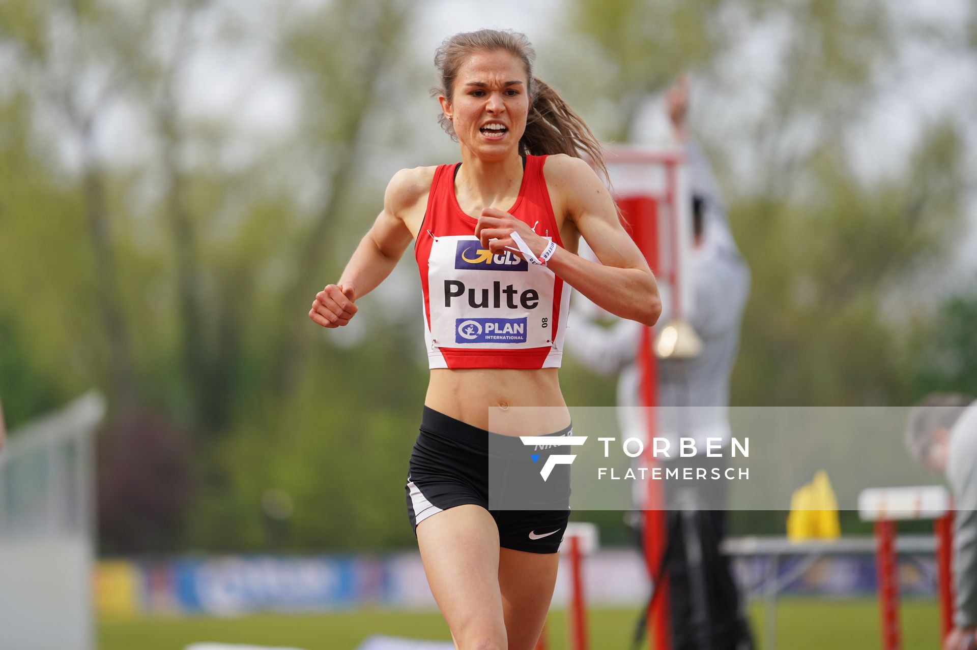 Johanna Pulte (SG Wenden) am 01.05.2021 waehrend der Deutschen Meisterschaften Langstrecke im Otto-Schott-Sportzentrum in Mainz