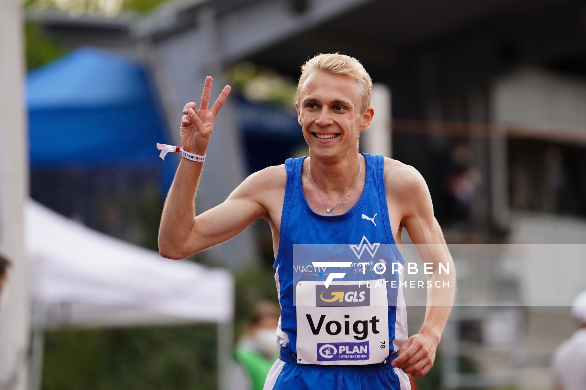 Deutscher Meister ueber 10000m Nils Voigt (TV Wattenscheid 01) am 01.05.2021 waehrend der Deutschen Meisterschaften Langstrecke im Otto-Schott-Sportzentrum in Mainz