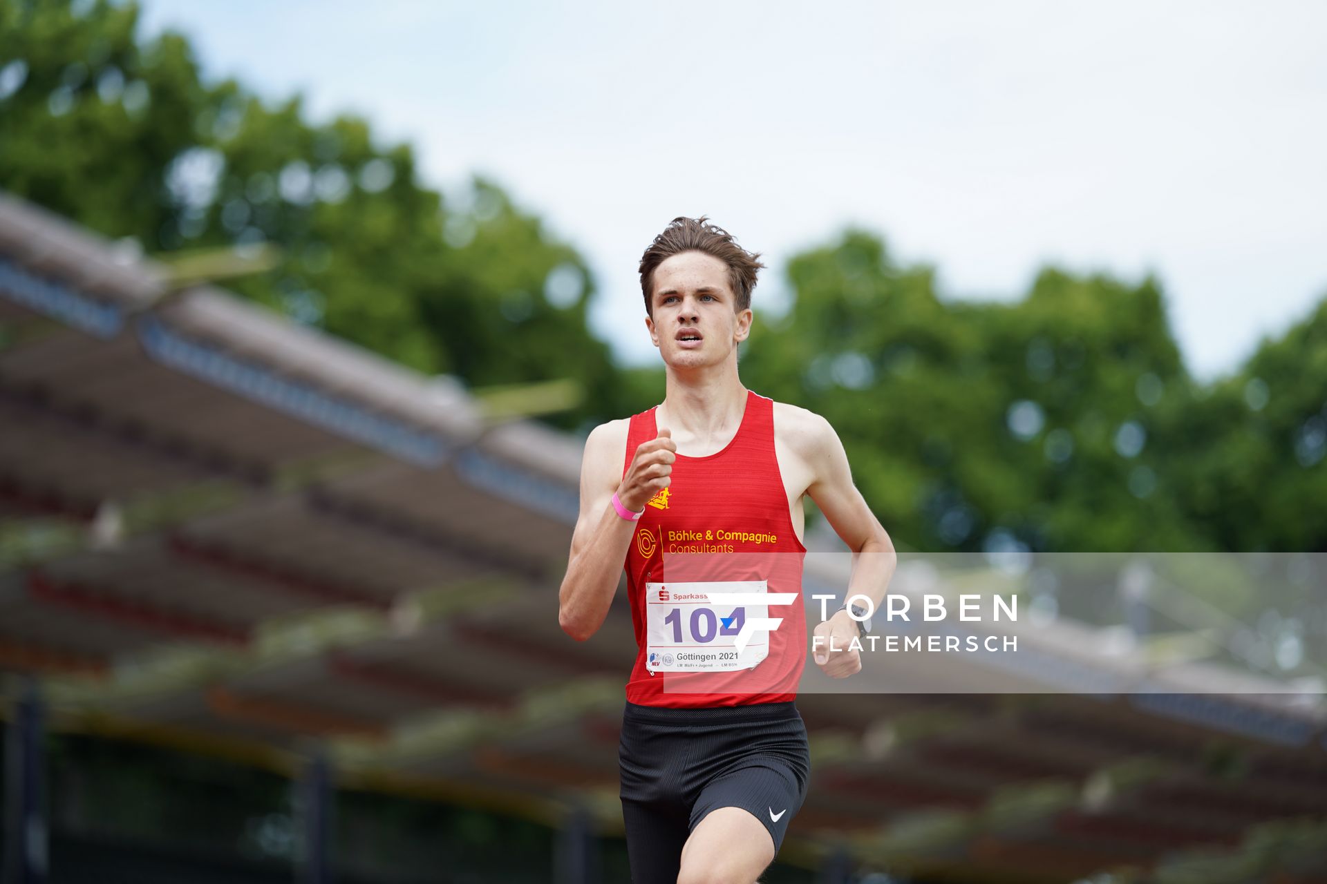 Tim Kalies (Braunschweiger Laufclub) ueber 1500m am 20.06.2021 waehrend den NLV + BLV Landesmeisterschaften im Jahnstadion in Göttingen