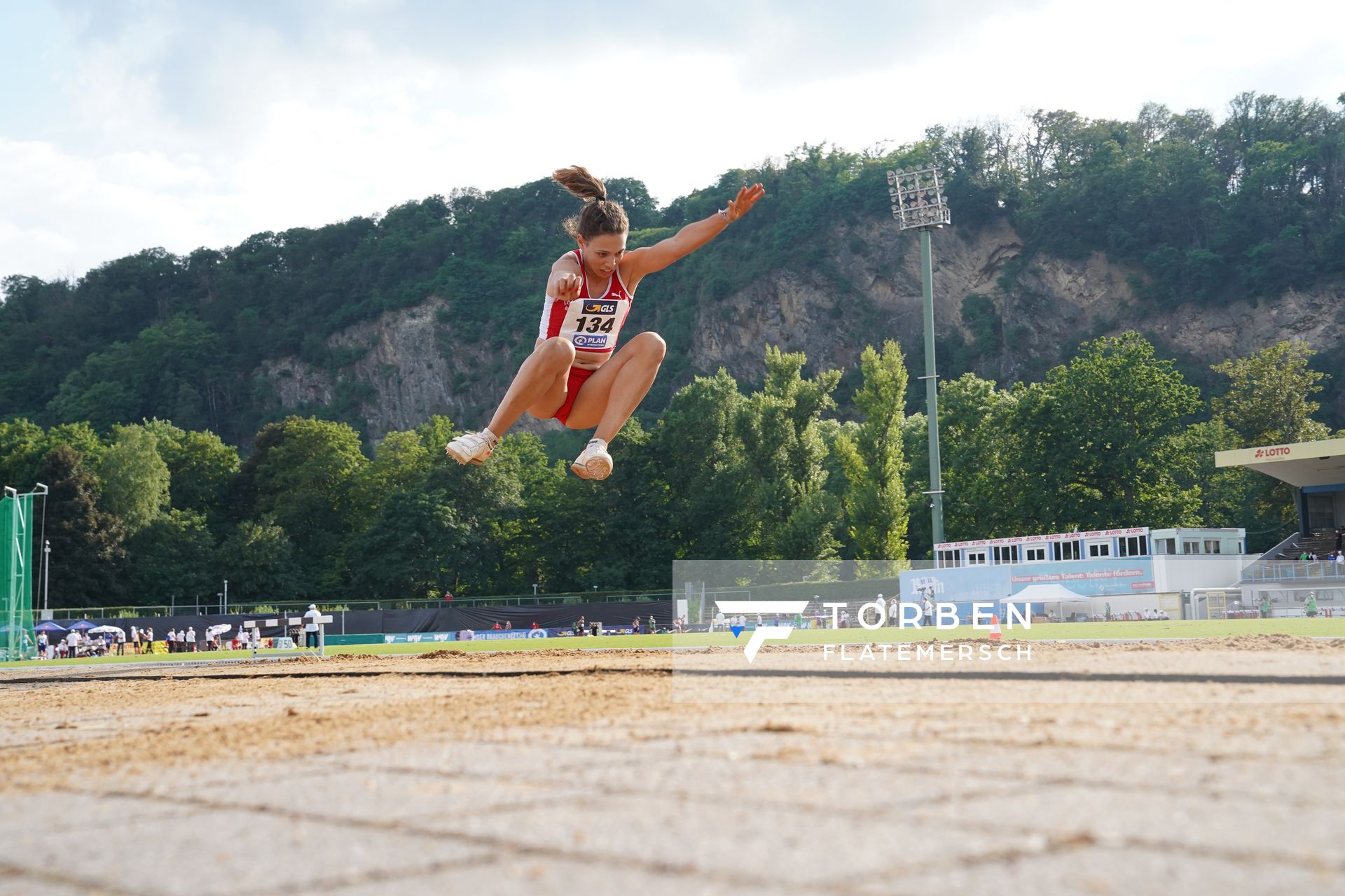 Caroline Joyeux (LG Nord Berlin) im Dreisprung am 26.06.2021 waehrend den deutschen U23 Leichtathletik-Meisterschaften 2021 im Stadion Oberwerth in Koblenz