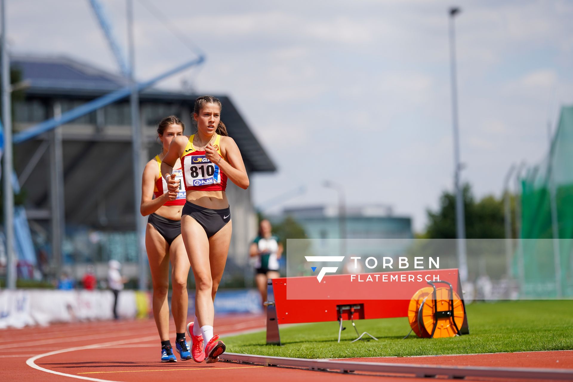 Lena Riedel (ASV Erfurt) vor Sina Riedel (ASV Erfurt) am 30.07.2021 waehrend den deutschen Leichtathletik-Jugendmeisterschaften 2021 in Rostock