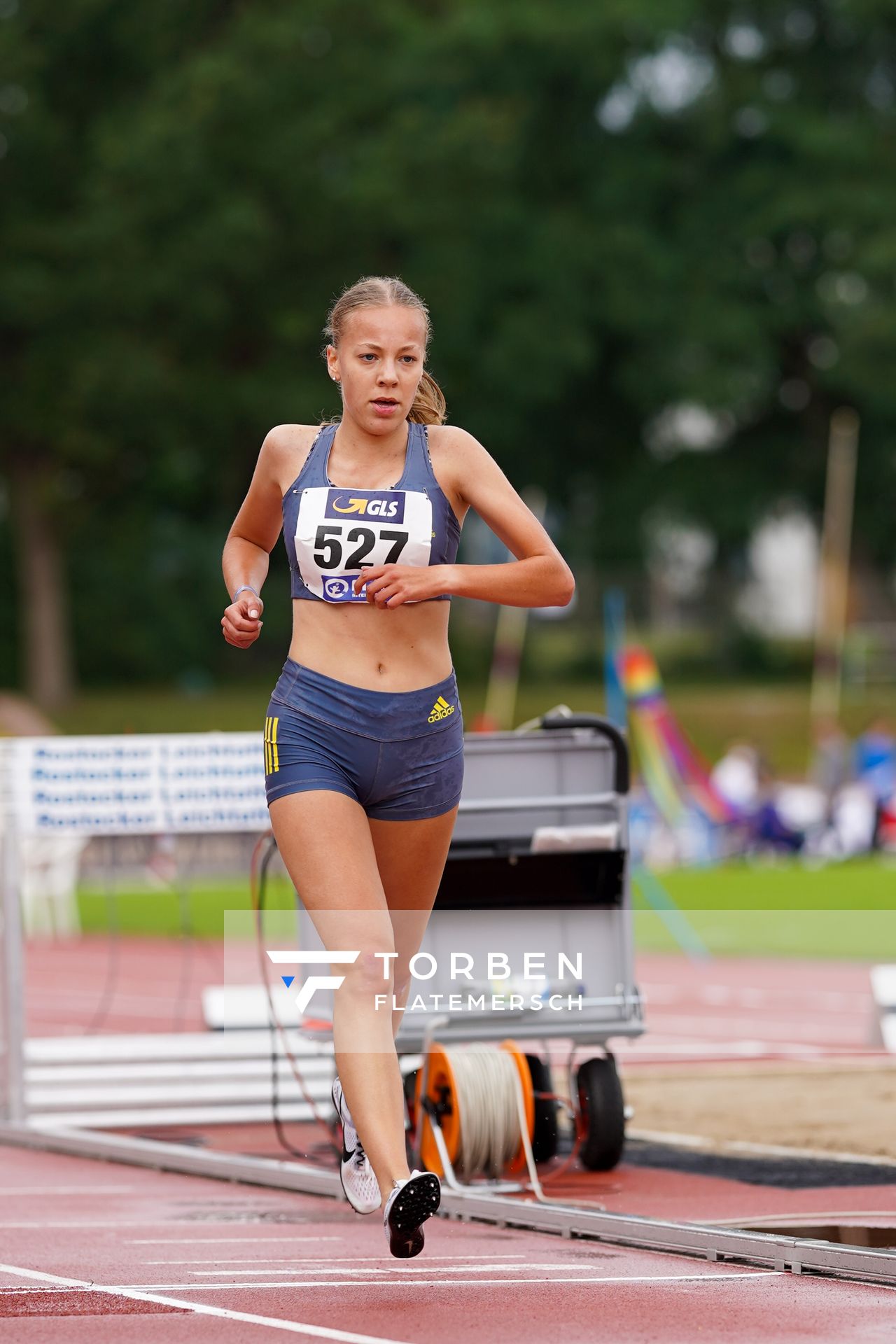 Sophie Hinrichs (VfL Loeningen) am 01.08.2021 waehrend den deutschen Leichtathletik-Jugendmeisterschaften 2021 in Rostock (Tag 3)