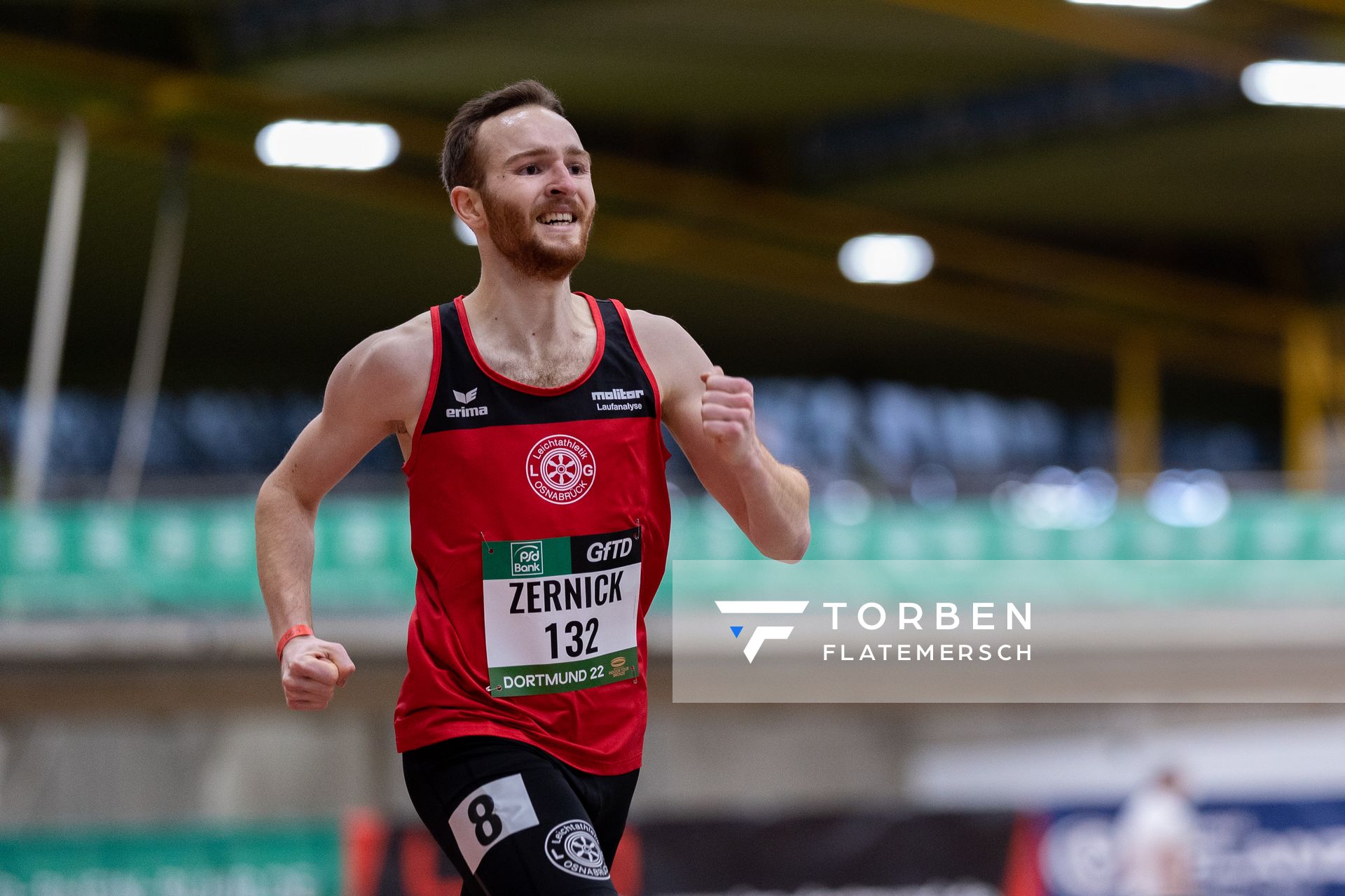 Robin Zernick (LG Osnabrueck) ueber 1500m am 12.02.2022 beim PSD Bank Indoor Meeting in der Helmut-Körnig-Halle in Dortmund