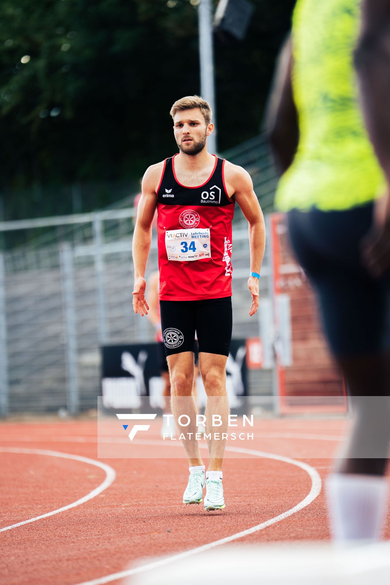 Fabian Dammermann (LG Osnabrueck) vor dem 400m Lauf am 06.08.2022 beim Lohrheide-Meeting im Lohrheidestadion in Bochum-Wattenscheid