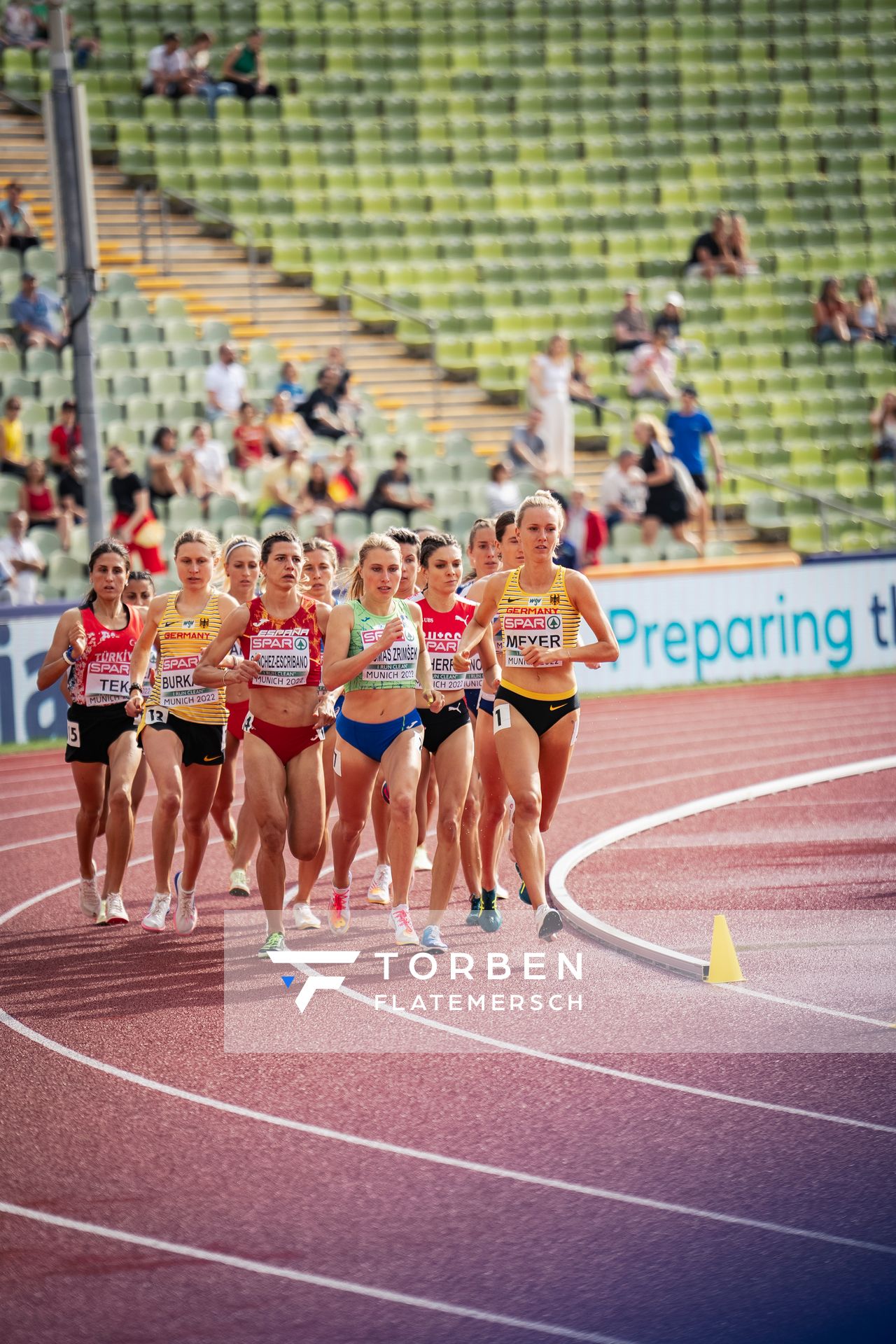 Ruken Tek (TUR), Elena Burkard (GER), Maruša MIŠMAŠ ZRIMŠEK (SLO), Lea Meyer (GER)  am 18.08.2022 bei den Leichtathletik-Europameisterschaften in Muenchen