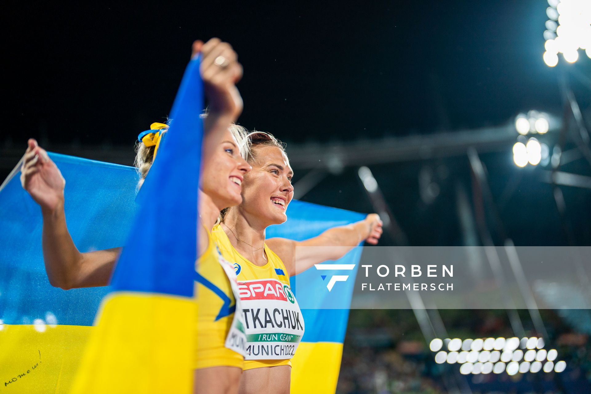 Anna Ryzhykova (UKR) und Viktoriya Tkachuk (UKR) am 19.08.2022 bei den Leichtathletik-Europameisterschaften in Muenchen