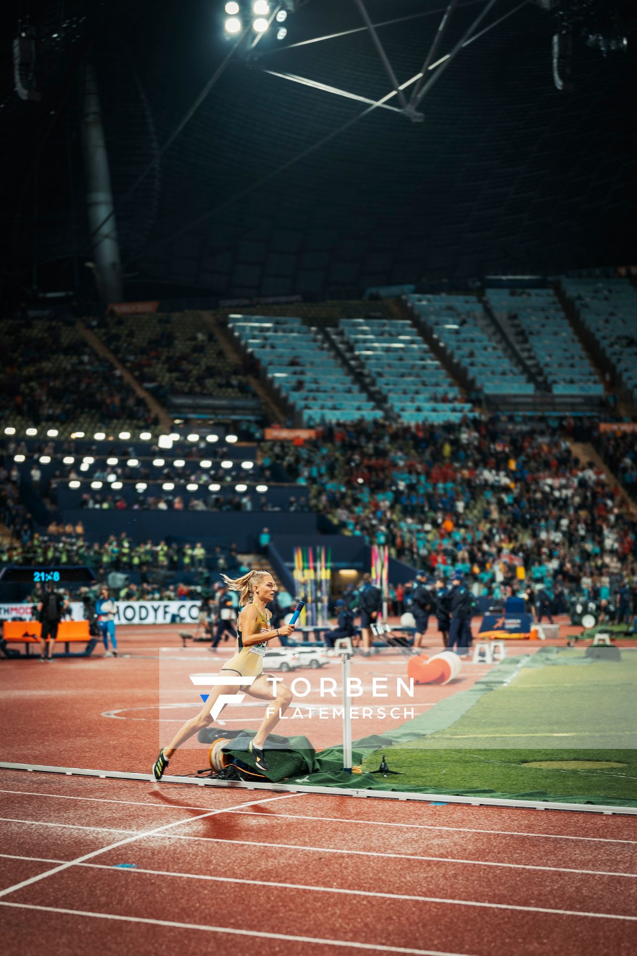 Luna Thiel (GER) mit der 4x400m Staffel im Finale am 20.08.2022 bei den Leichtathletik-Europameisterschaften in Muenchen