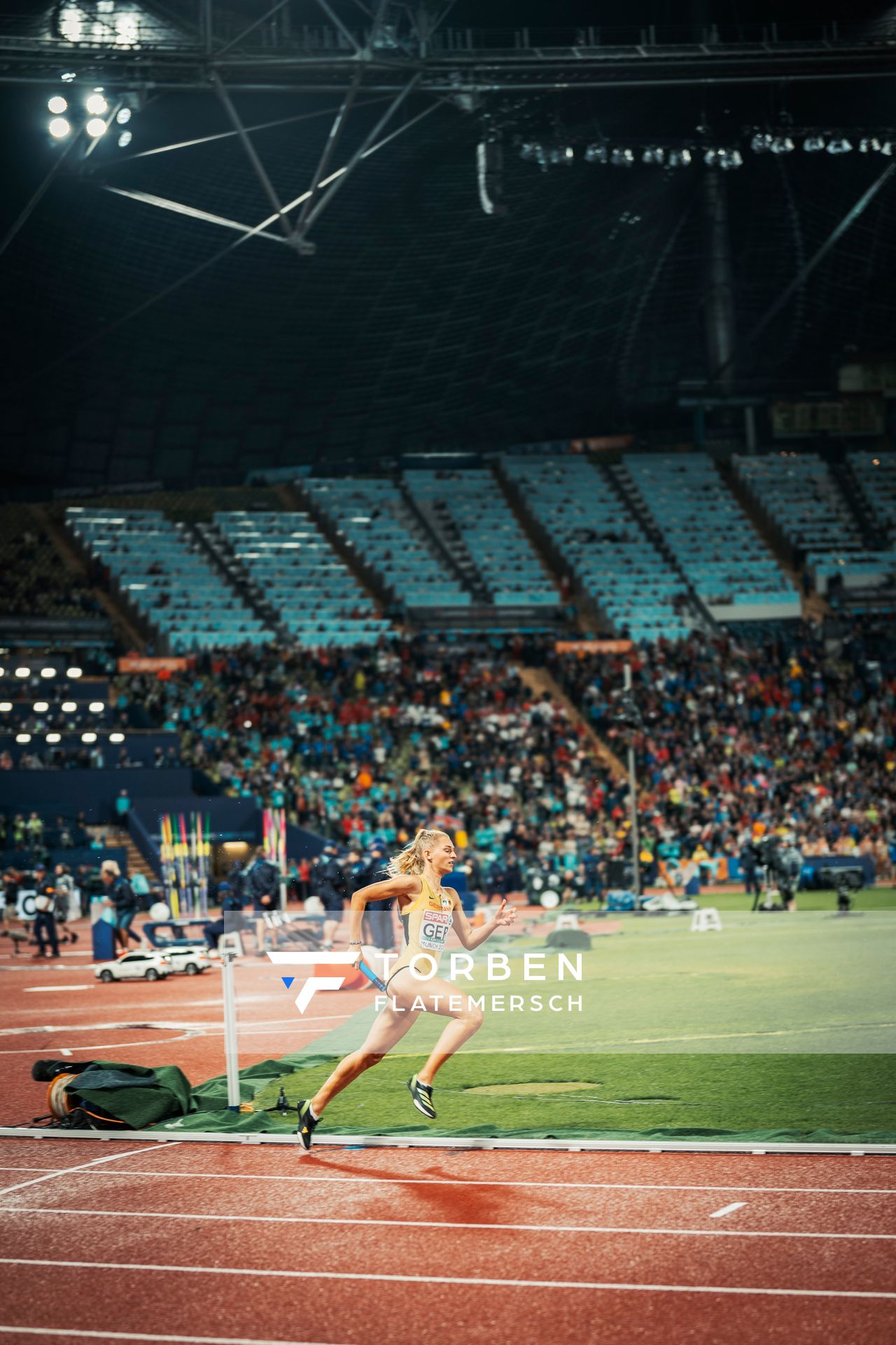 Luna Thiel (GER) mit der 4x400m Staffel im Finale am 20.08.2022 bei den Leichtathletik-Europameisterschaften in Muenchen