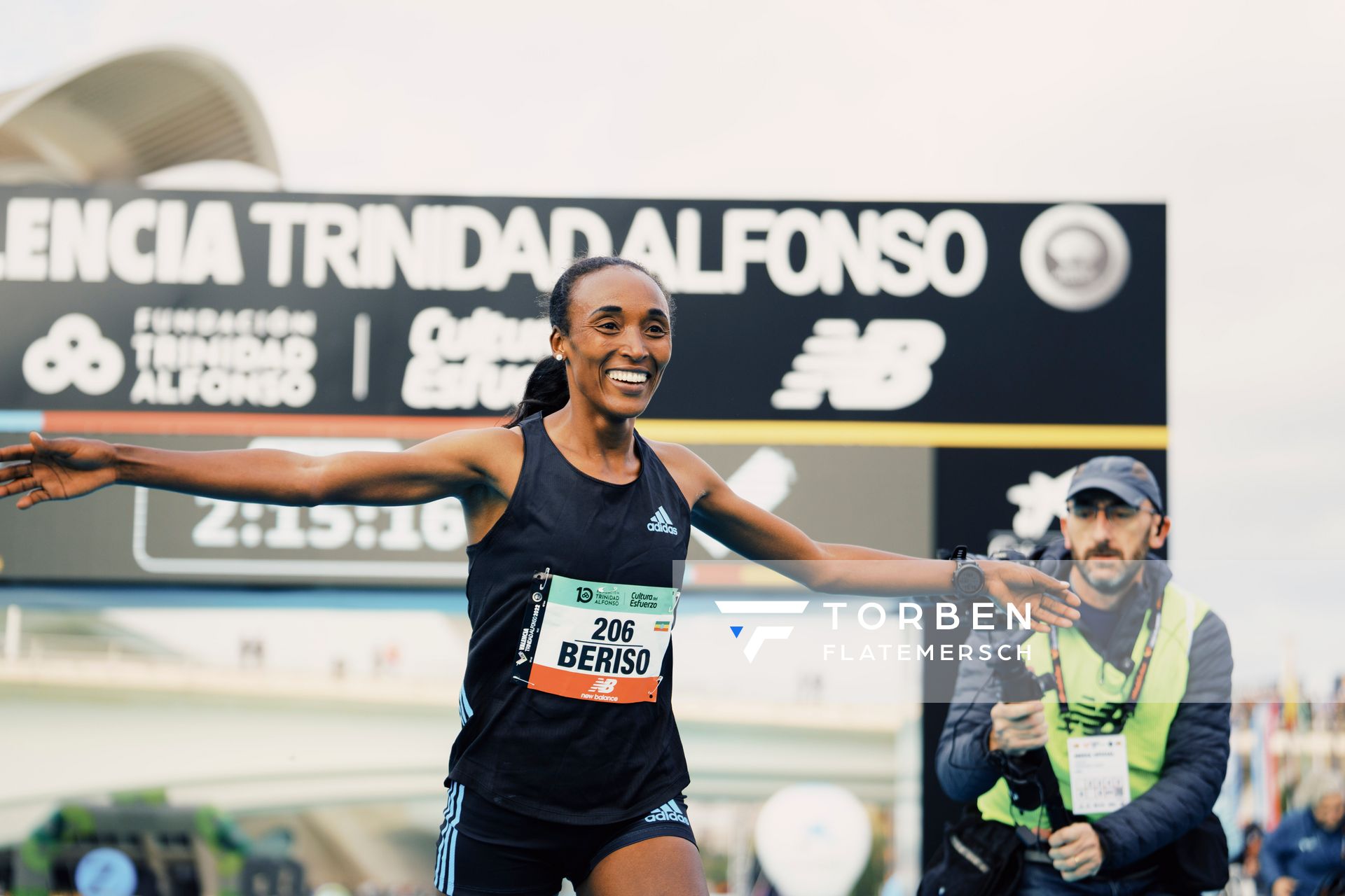 Siegerin der Frauen Amane Beriso Shankule (ETH) am 04.12.2022 beim 42th Valencia Marathon Trinidad Alfonso 2022