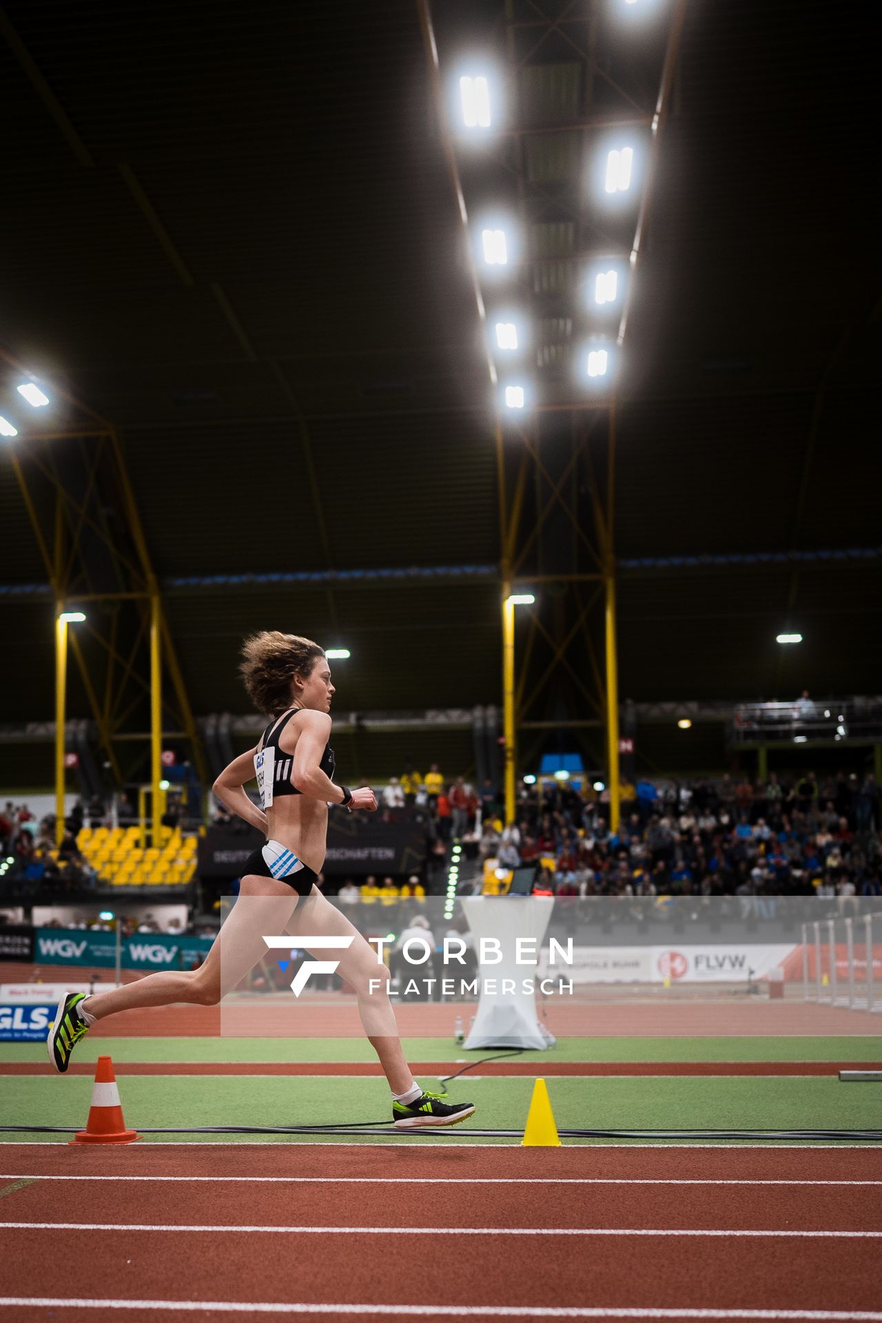 Alina Reh (SCC Berlin) bei den Deutschen Leichtathletik-Hallenmeisterschaften am 18.02.2023 in der Helmut-Koernig-Halle in Dortmund