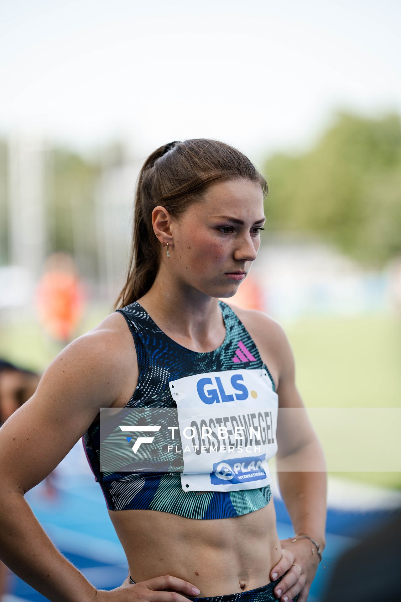 Emma Oosterwegel (NED/Niederlande) ueber 200m am 17.06.2023 beim Stadtwerke Ratingen Mehrkampf-Meeting im Stadion am Stadionring in Ratingen