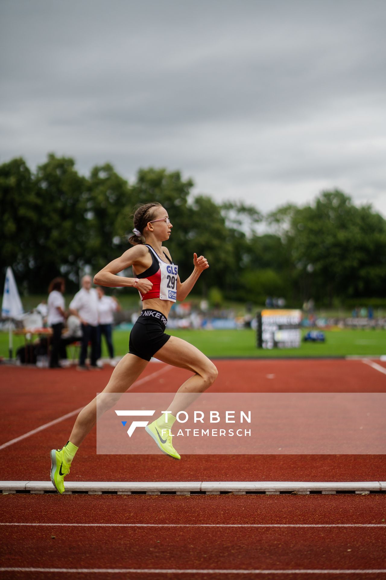 Paula Heide (Lueneburger SV) im 1500m Halbfinale am 01.07.2023 waehrend den deutschen U23 Leichtathletik-Meisterschaften im Jahnstadion in Göttingen