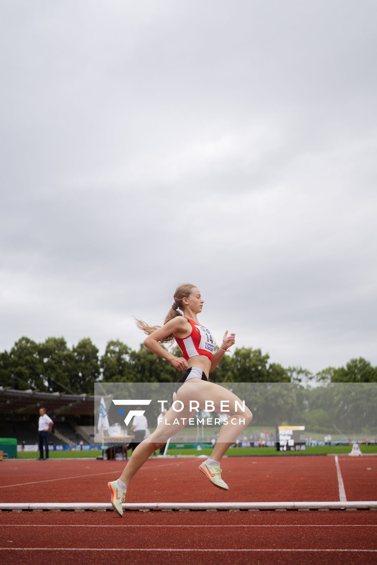 Sophia Seiter (LG Region Karlsruhe) am 01.07.2023 waehrend den deutschen U23 Leichtathletik-Meisterschaften im Jahnstadion in Göttingen