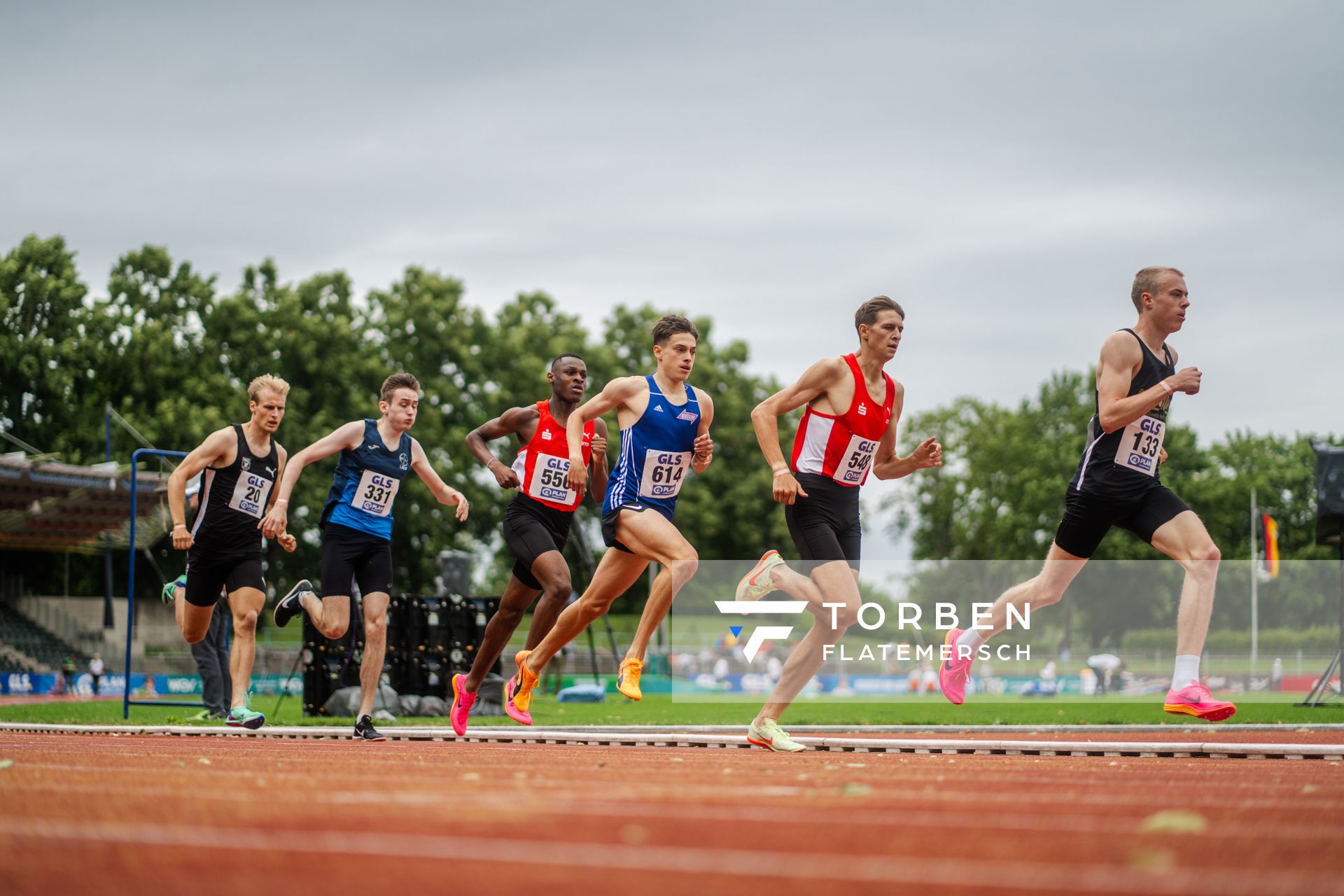 Emil Meggle (LG Stadtwerke Muenchen), Hannes Fahl (LG Olympia Dortmund), Alexander Stepanov (VfL Sindelfingen), Leonel Nhanombe (LG Olympia Dortmund), Kai Muty (LAV Bayer Uerdingen/Dormagen), Henning Schiel (MTG Mannheim) am 01.07.2023 waehrend den deutschen U23 Leichtathletik-Meisterschaften im Jahnstadion in Göttingen