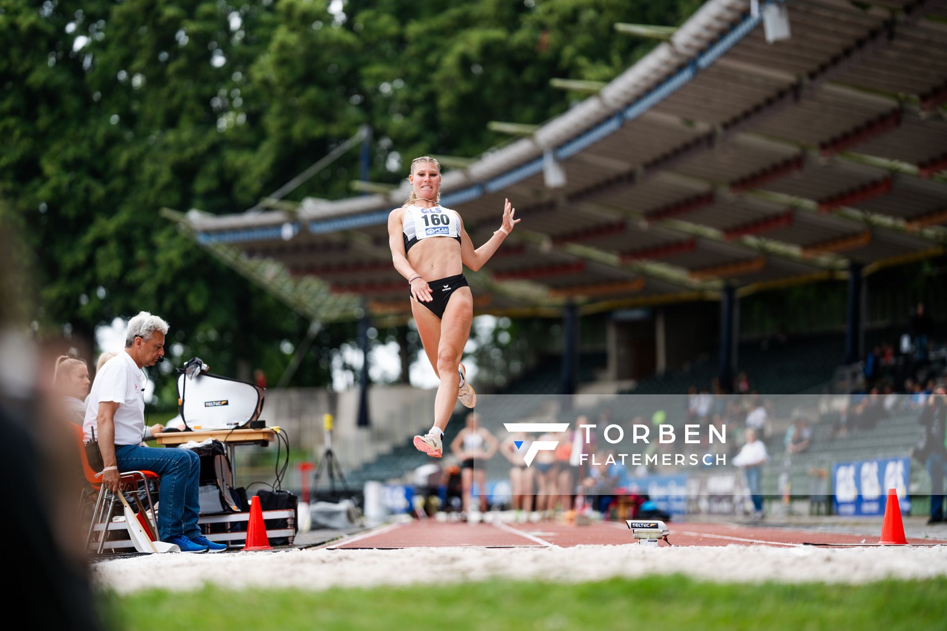 Hannah Woerlein (TSV Ochenbruck) im Weitsprung am 02.07.2023 waehrend den deutschen U23 Leichtathletik-Meisterschaften im Jahnstadion in Göttingen