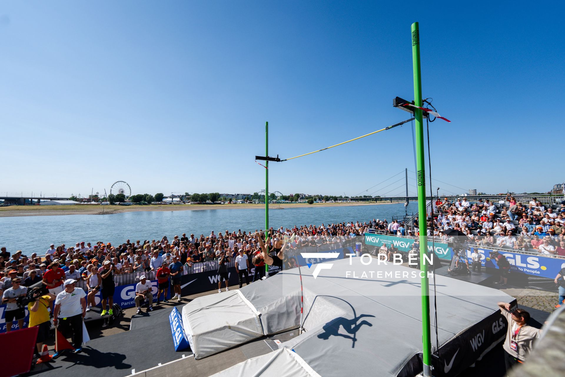 Louis Proebstle (TSV Graefelfing) beim Stabhochsprung der Deutschen Leichtathletik-Meisterschaften im Rahmen der Finals 2023 Rhein-Ruhr am 07.07.2023 am Rheinufer in Duesseldorf