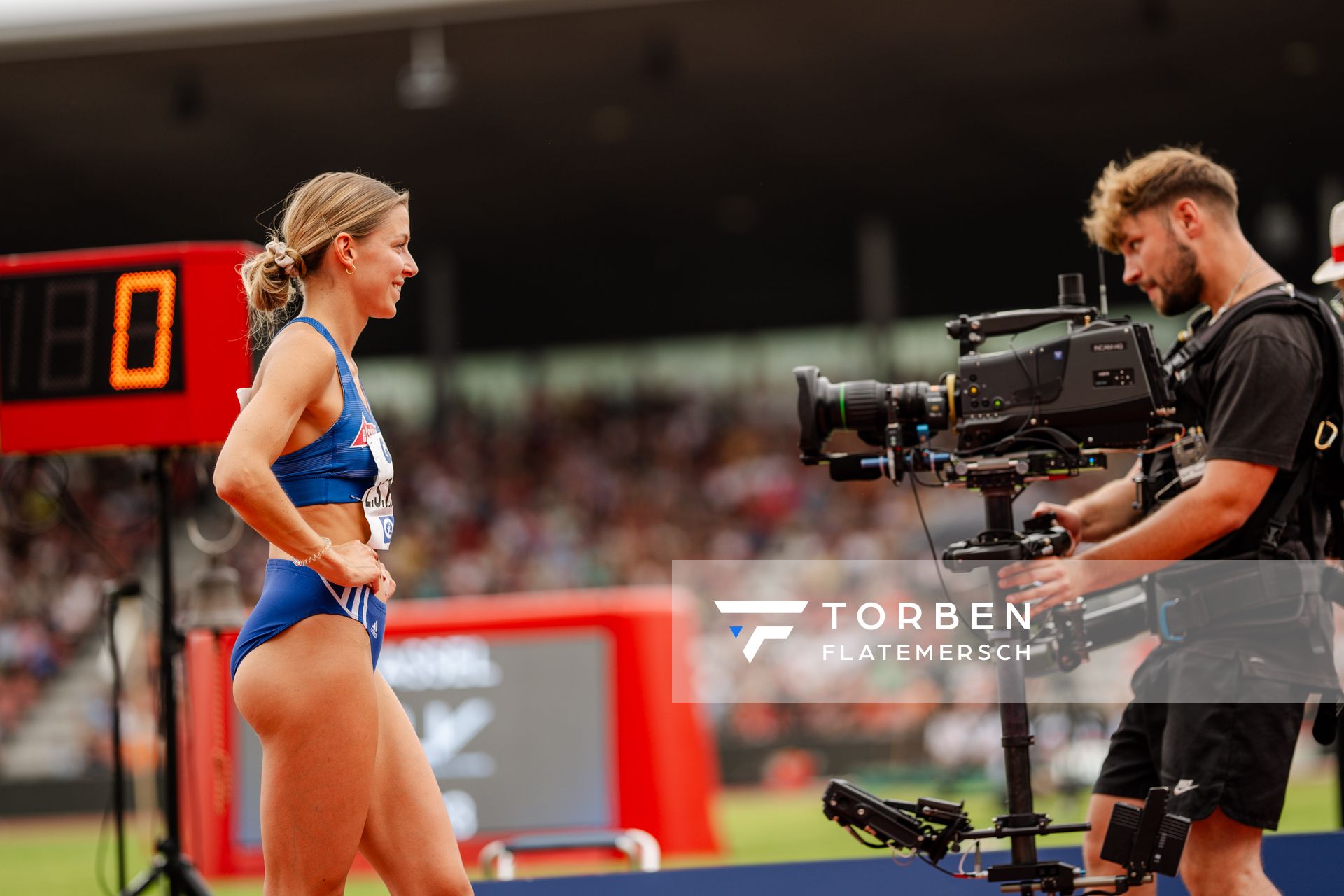 Sophie Lisa Hartmann (VfL Sindelfingen) am 400m Start während der 113. Deutschen Leichtathletik-Meisterschaften am 09.07.2023 im Auestadion in Kassel