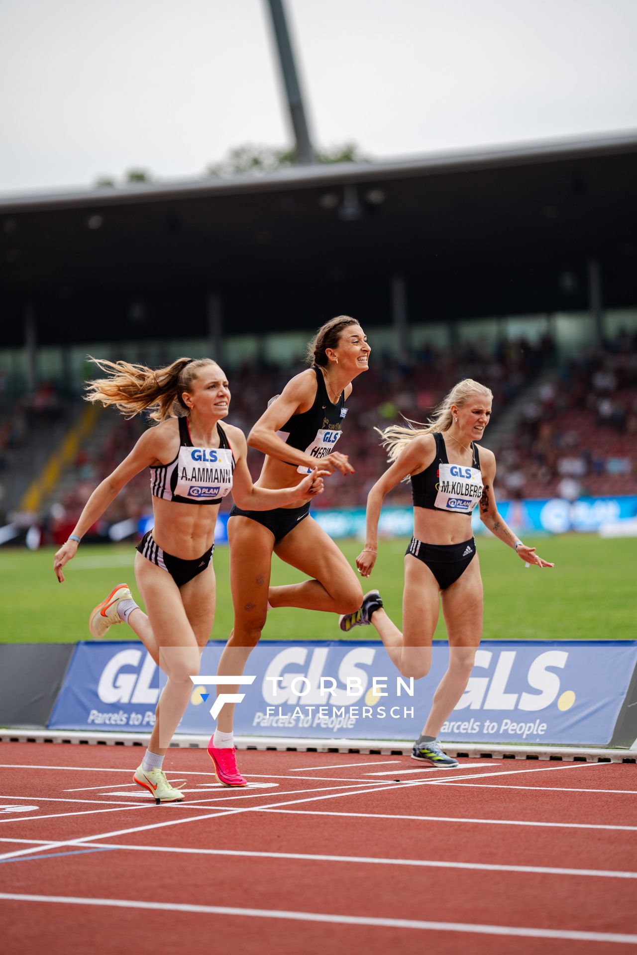 Alina Ammann (TuS Esingen), Christina Hering (LG Stadtwerke Muenchen), Majtie Kolberg (LG Kreis Ahrweiler) während der 113. Deutschen Leichtathletik-Meisterschaften am 09.07.2023 im Auestadion in Kassel