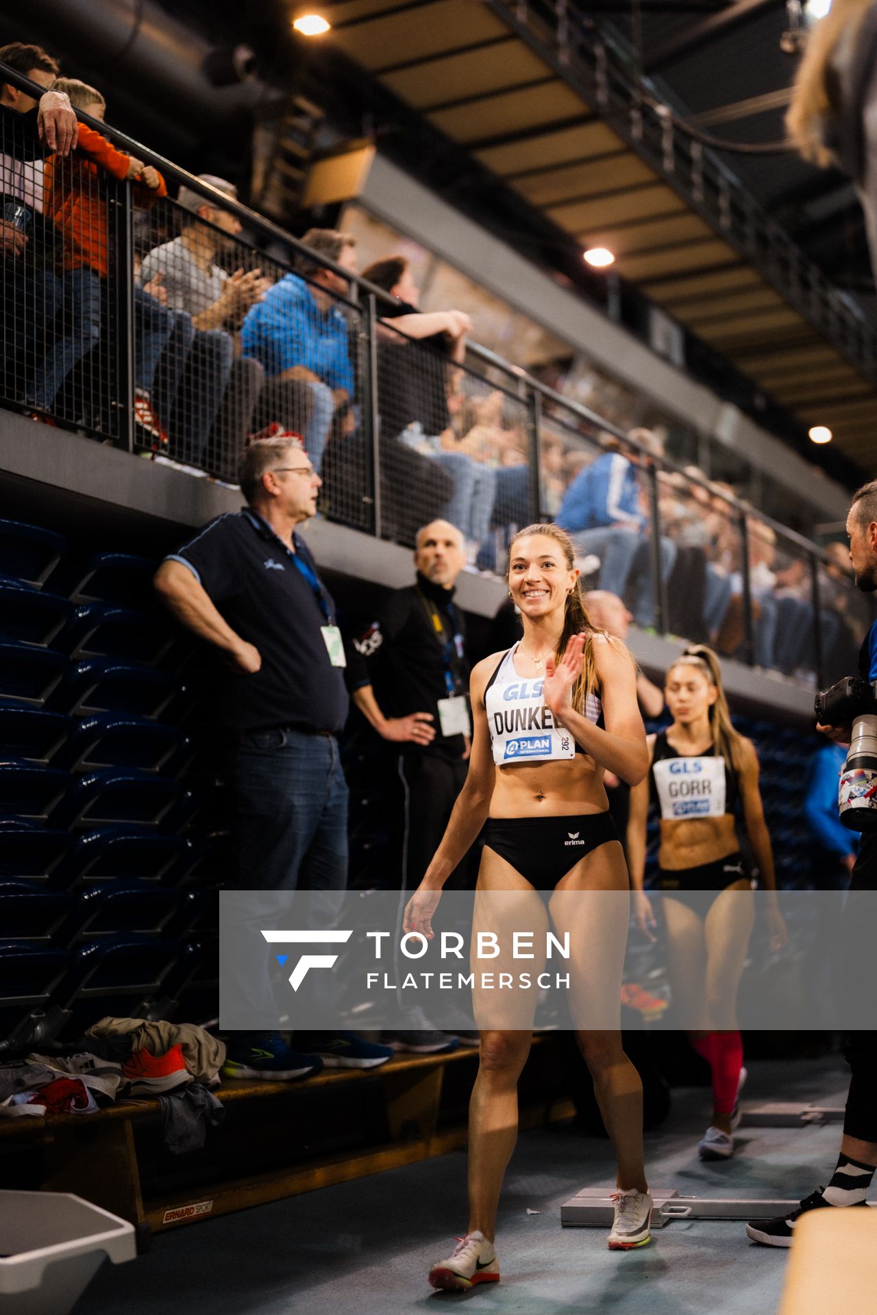 Marsha Dunkel (LT DSHS Köln) nach dem 400m Vorlauf am 17.02.2024 während den 71. Deutschen Leichtathletik-Hallenmeisterschaften in der QUARTERBACK Immobilien ARENA in Leipzig