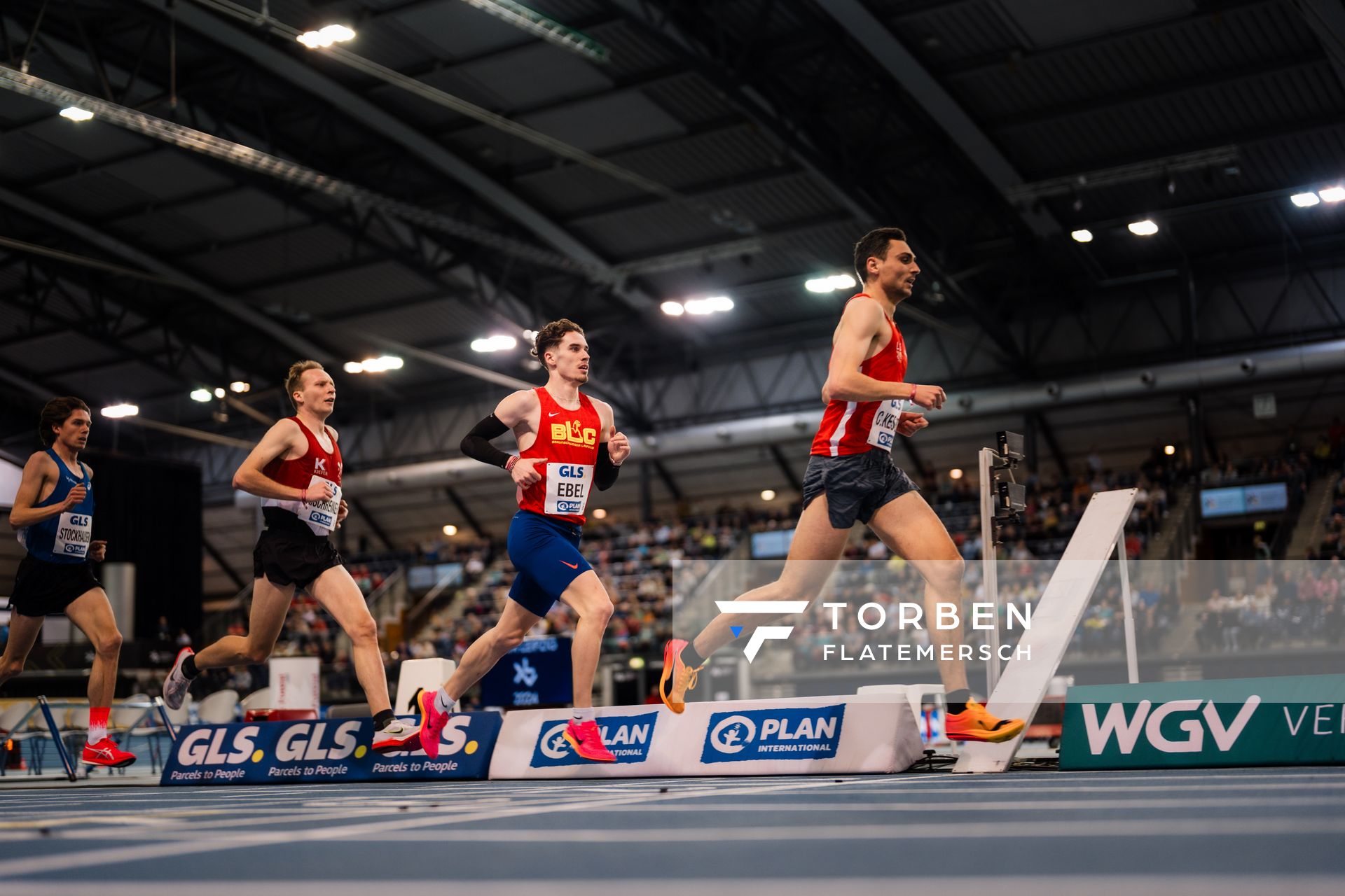 Felix Ebel (Braunschweiger Laufclub) im 3000m Finale am 17.02.2024 während den 71. Deutschen Leichtathletik-Hallenmeisterschaften in der QUARTERBACK Immobilien ARENA in Leipzig