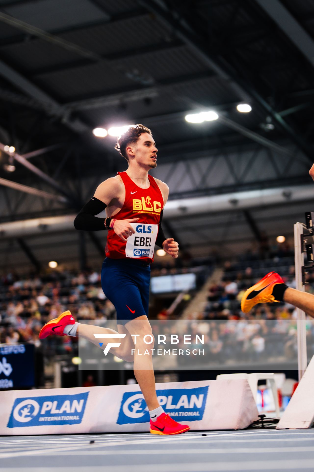 Felix Ebel (Braunschweiger Laufclub) im 3000m Finale am 17.02.2024 während den 71. Deutschen Leichtathletik-Hallenmeisterschaften in der QUARTERBACK Immobilien ARENA in Leipzig