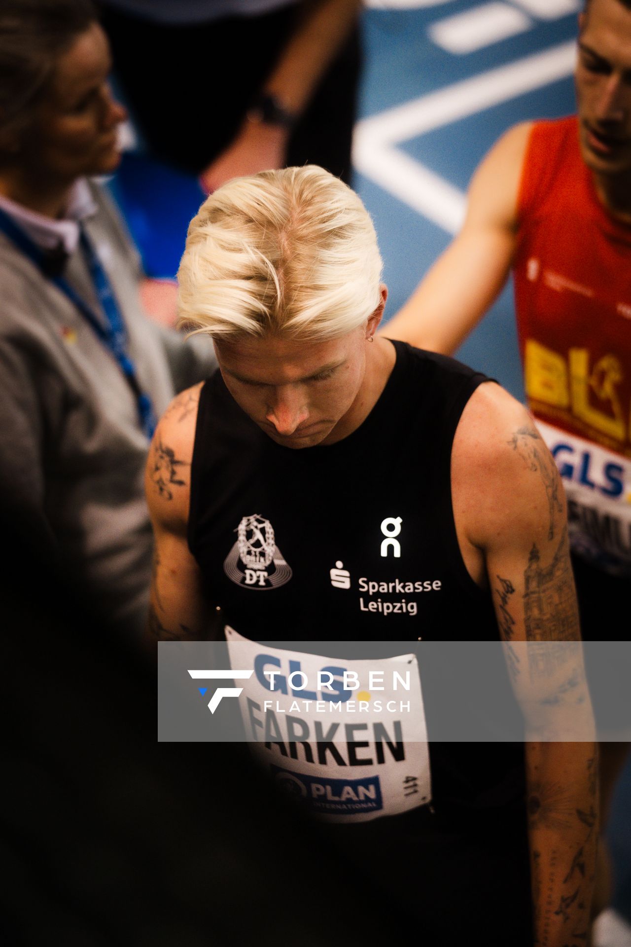 Robert Farken (SC DHfK Leipzig e.V.) nach dem 1500m Finale am 18.02.2024 während den 71. Deutschen Leichtathletik-Hallenmeisterschaften in der QUARTERBACK Immobilien ARENA in Leipzig