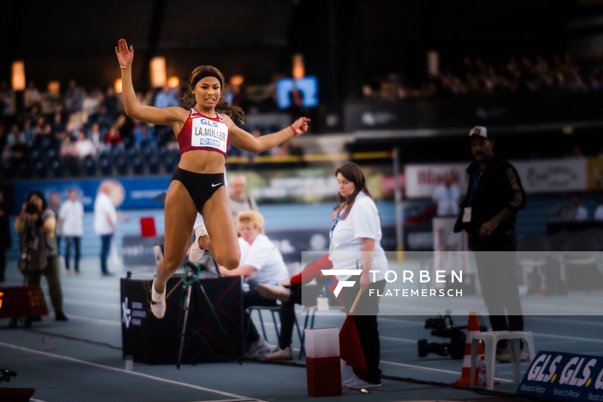 Laura Raquel Müller (Unterländer LG) am 18.02.2024 während den 71. Deutschen Leichtathletik-Hallenmeisterschaften in der QUARTERBACK Immobilien ARENA in Leipzig