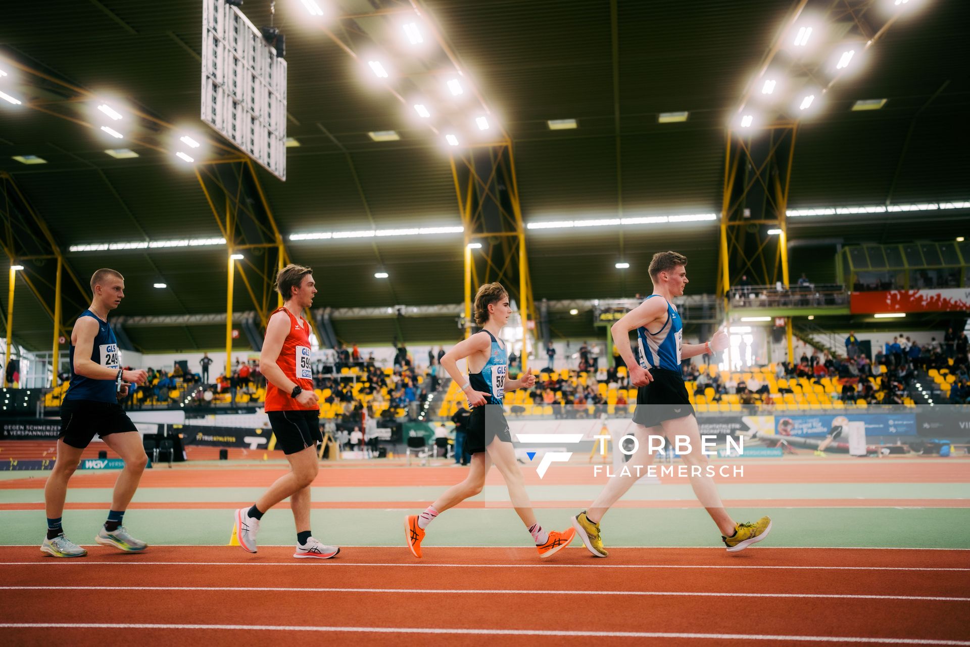 Lasse Rohrssen (VfL Altenstadt), Clemens Brunkel (LG Erfurt e.V.), Matti Schmidt (Erfurter LAC), Luis Fiedler (VFL Engelskirchen) waehrend der 55. Deutsche Jugend-Hallenmeisterschaften U20 am 24.02.2024 in der Helmut-Körnig-Halle in Dortmund