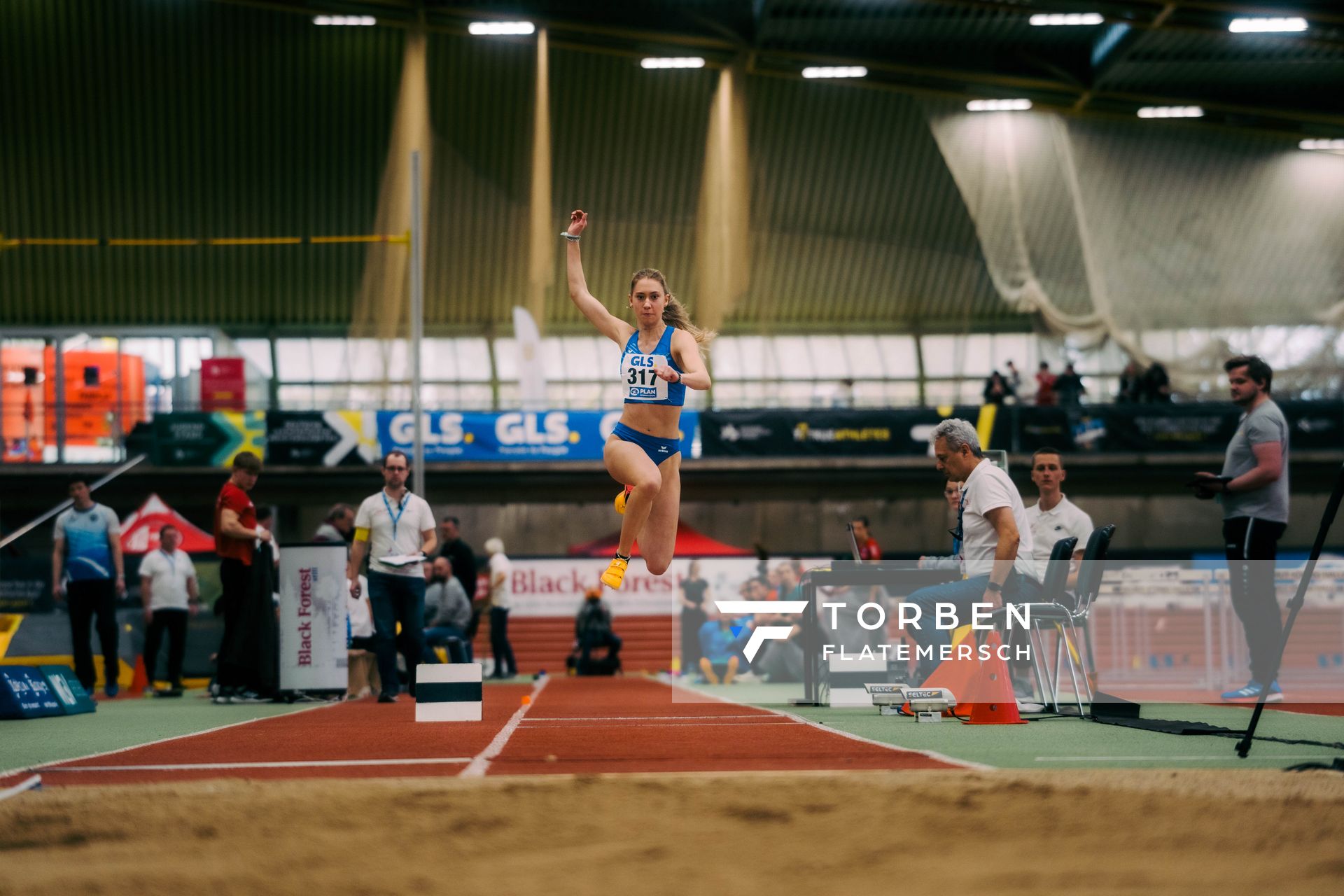 Grace Monono (LG Nord Berlin) waehrend der 55. Deutsche Jugend-Hallenmeisterschaften U20 am 24.02.2024 in der Helmut-Körnig-Halle in Dortmund