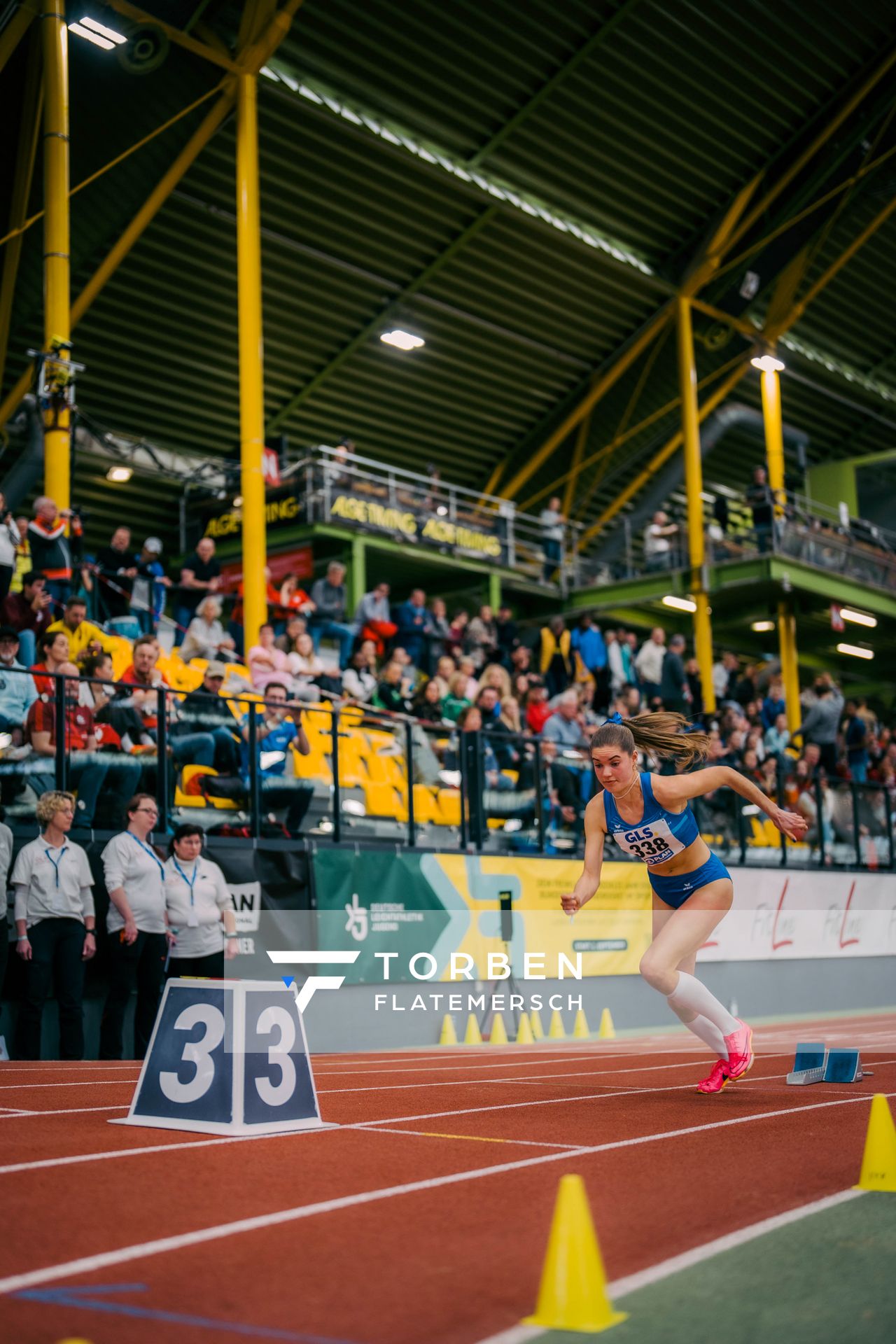 Merle Schmidt (VfL Stade) waehrend der 55. Deutsche Jugend-Hallenmeisterschaften U20 am 25.02.2024 in der Helmut-Körnig-Halle in Dortmund