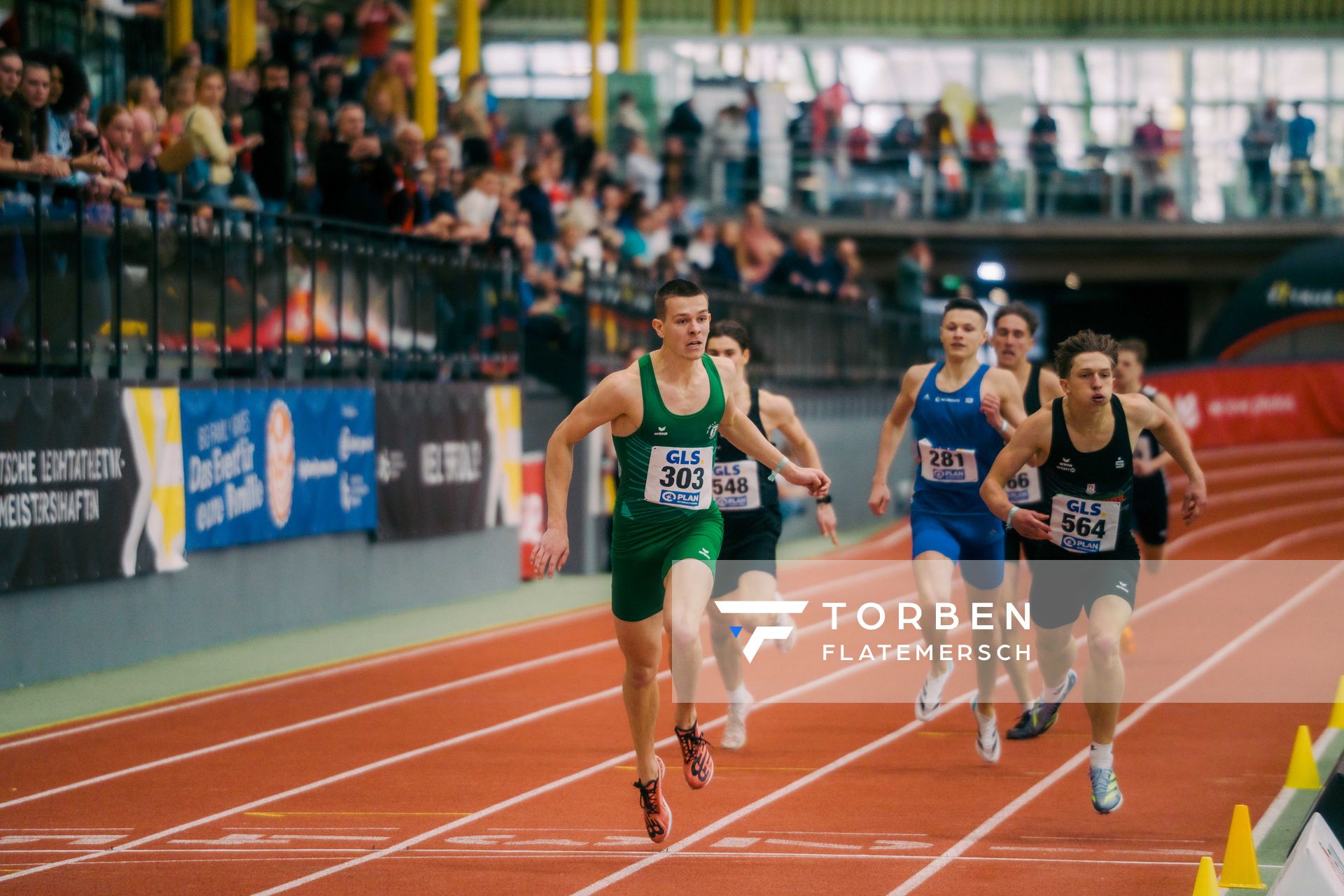 Max Husemann (Eintracht Hildesheim), Luis Krenzlin (SC DHfK Leipzig e.V.), Lucien Berger (Sportclub Magdeburg e.V.), Michal Fatyga (SC Neubrandenburg) im 400m Finale waehrend der 55. Deutsche Jugend-Hallenmeisterschaften U20 am 25.02.2024 in der Helmut-Körnig-Halle in Dortmund