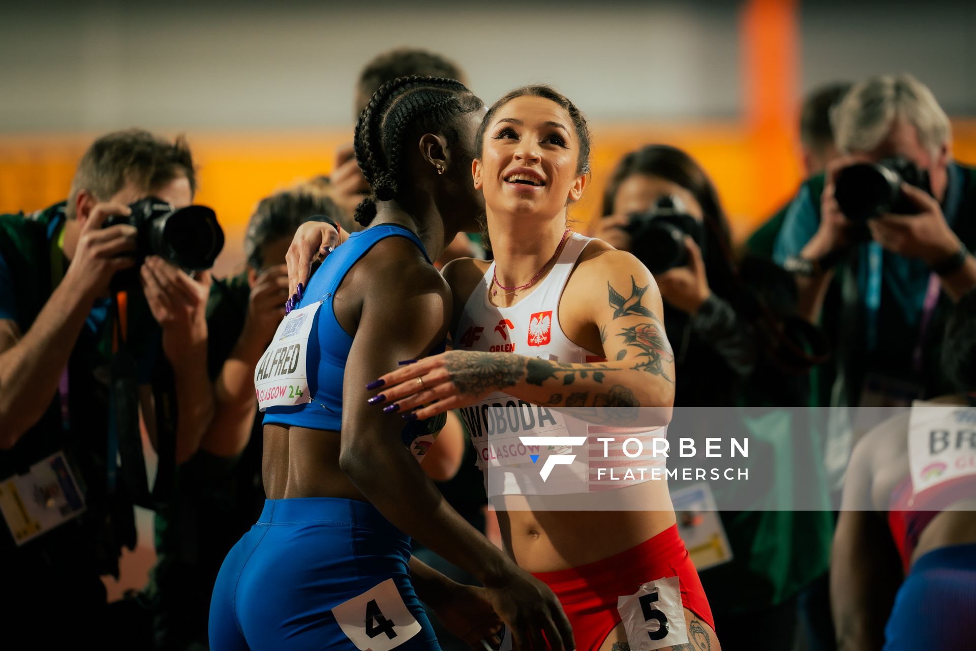 Ewa Swoboda (POL/Poland), Julien Alfred (LCA/Saint Lucia) am 02.03.2024 bei den World Athletics Indoor Championships in Glasgow (Schottland / Vereinigtes Königreich)