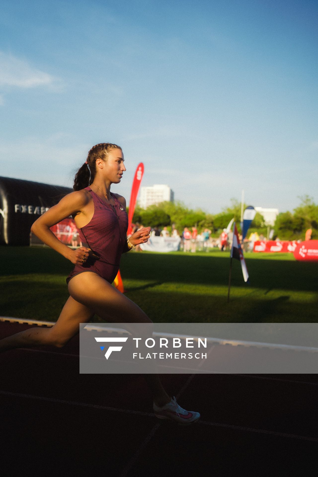 Lara Tortell (GER/Athletics Team Karben) am 11.05.2024 während der 8. PUMA NITRO Lange Laufnacht im Carl-Kaufmann-Stadion in Karlsruhe