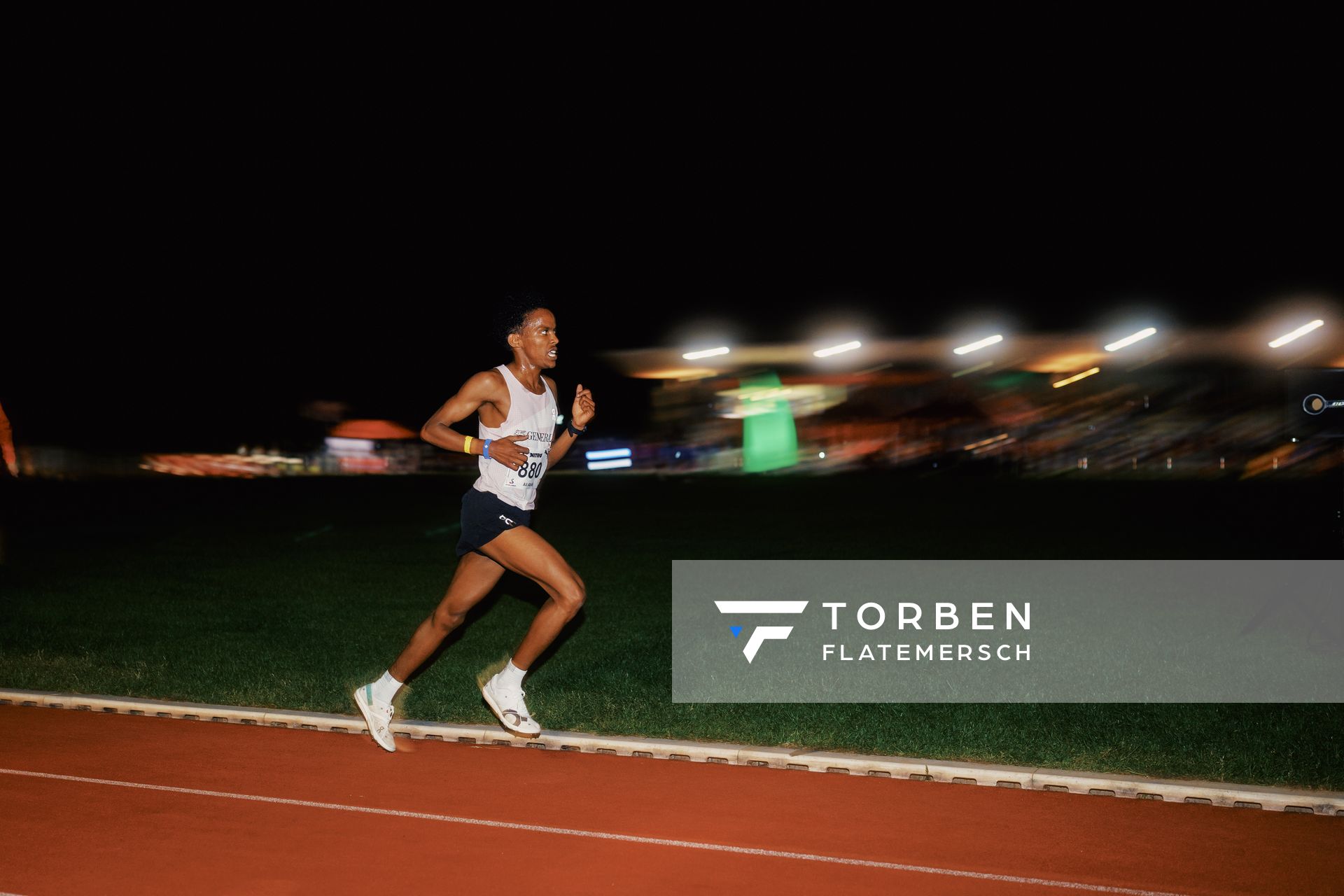 Ali Abdi Salam (SOM/LC Uster)) am 11.05.2024 während der 8. PUMA NITRO Lange Laufnacht im Carl-Kaufmann-Stadion in Karlsruhe