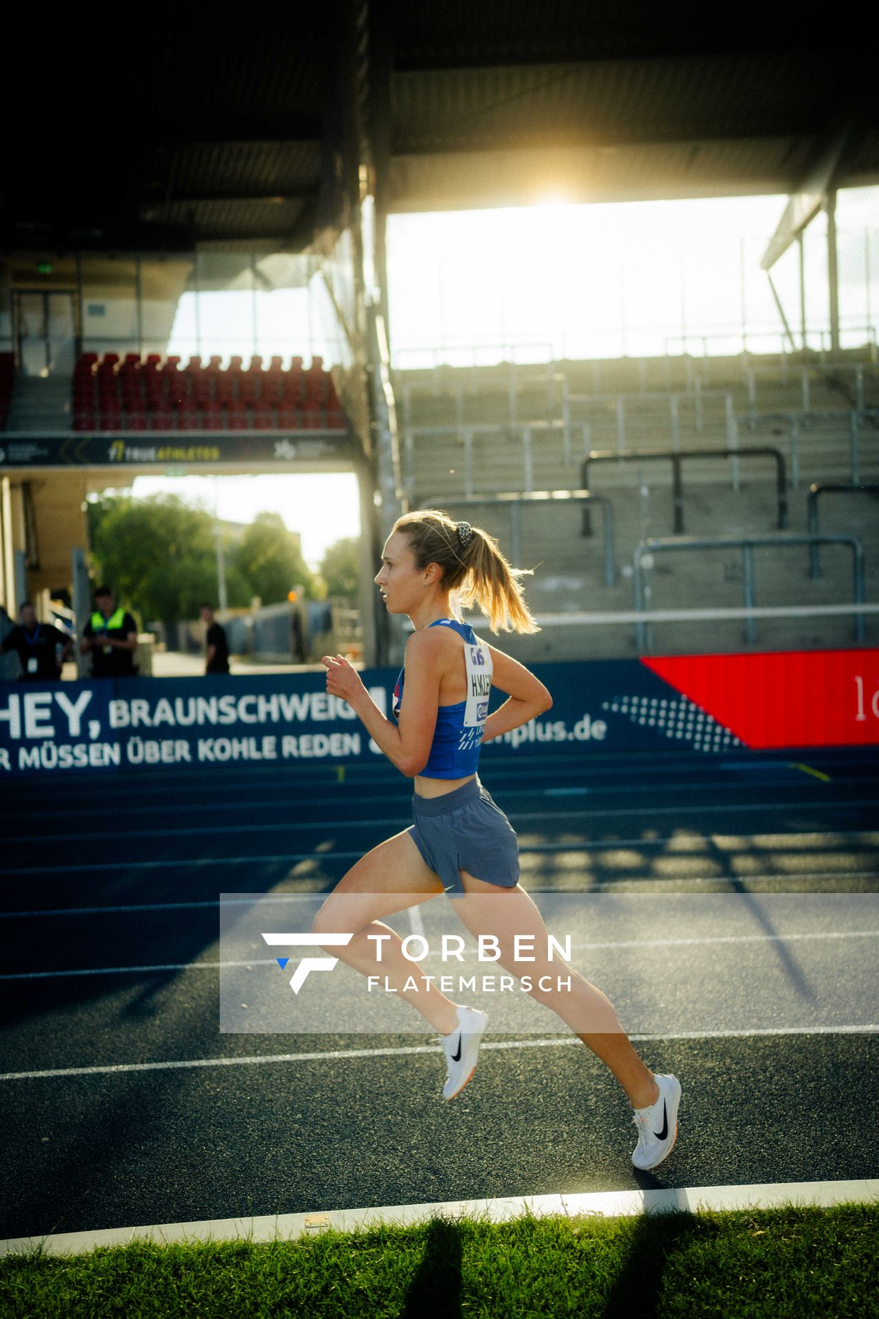 Hanna Klein (LAV Stadtwerke Tübingen) am 28.06.2024 beim 5000m Lauf bei den deutschen Leichtathletik-Meisterschaften 2024 im Eintracht-Stadion in Braunschweig