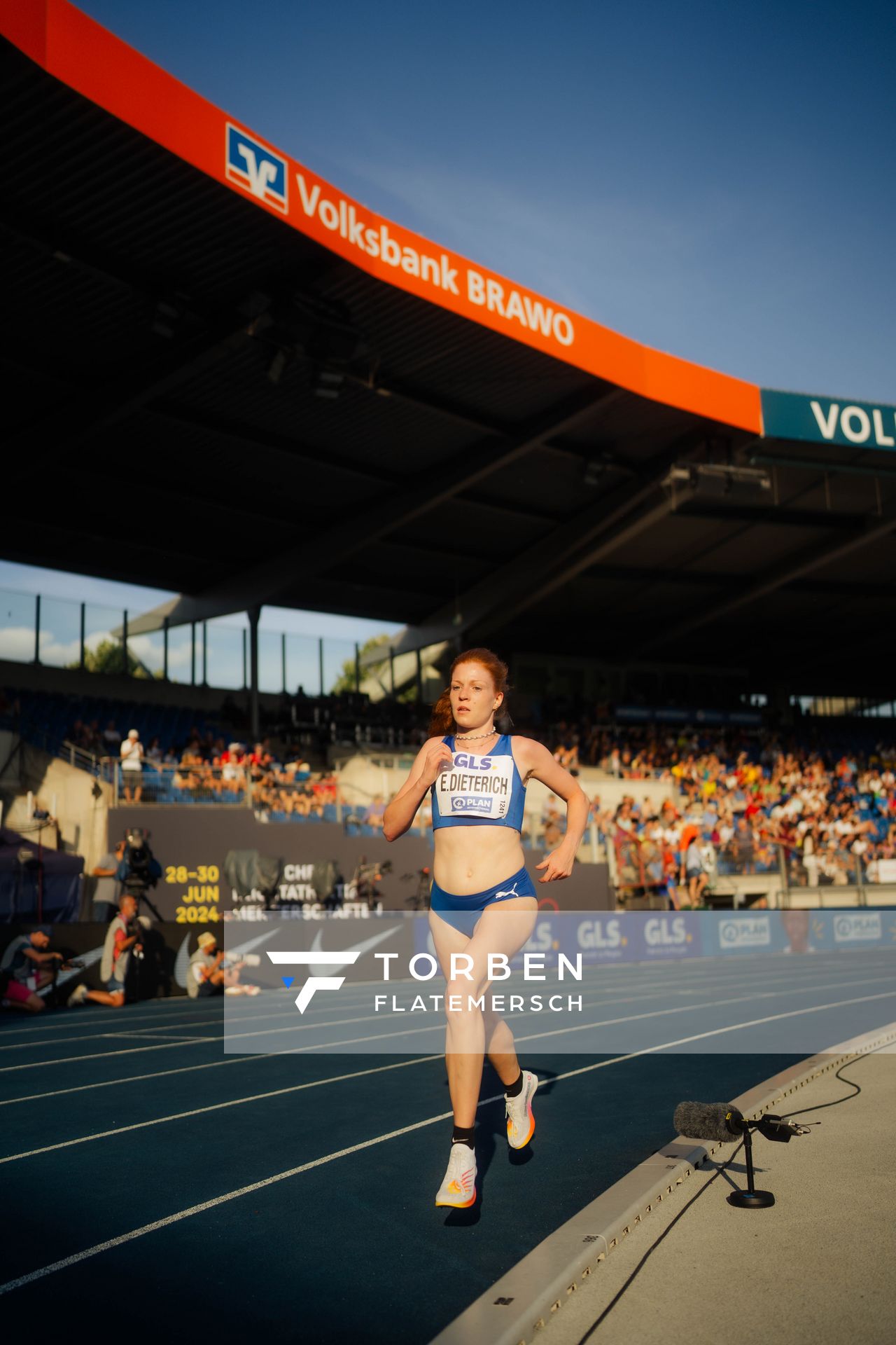 Eva Dieterich (LAV Stadtwerke Tübingen)  am 28.06.2024 beim 5000m Lauf bei den deutschen Leichtathletik-Meisterschaften 2024 im Eintracht-Stadion in Braunschweig