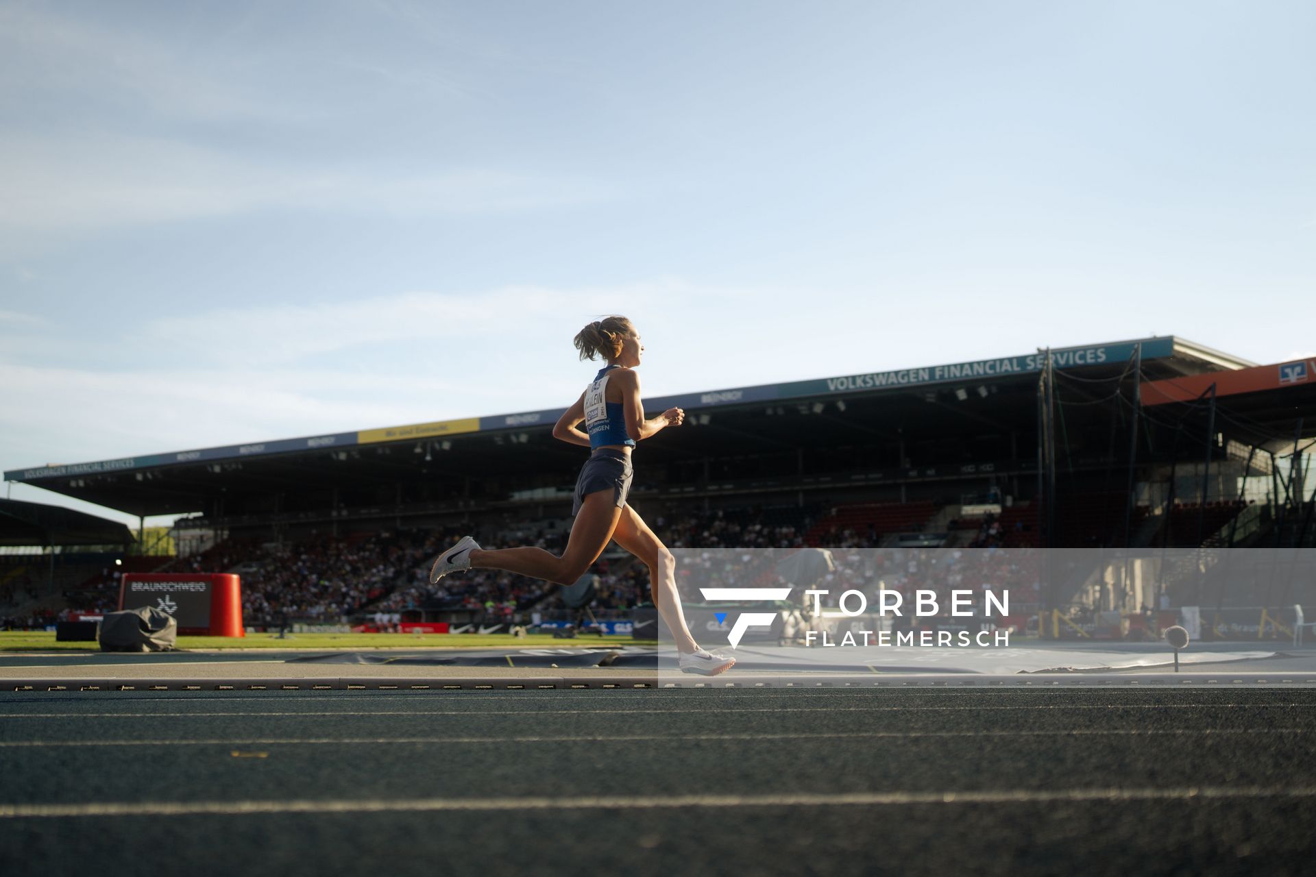 Hanna Klein (LAV Stadtwerke Tübingen)  am 28.06.2024 beim 5000m Lauf bei den deutschen Leichtathletik-Meisterschaften 2024 im Eintracht-Stadion in Braunschweig