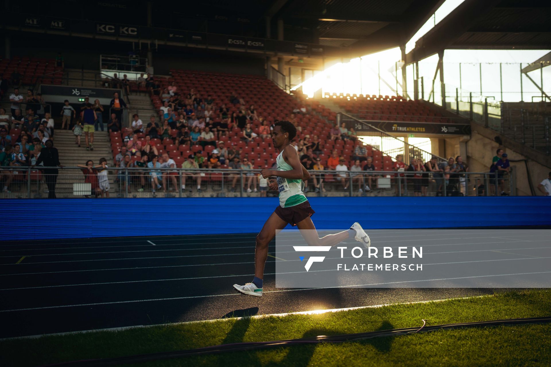 Filimon Abraham (LG TELIS FINANZ Regensburg)  am 28.06.2024 beim 5000m Lauf bei den deutschen Leichtathletik-Meisterschaften 2024 im Eintracht-Stadion in Braunschweig