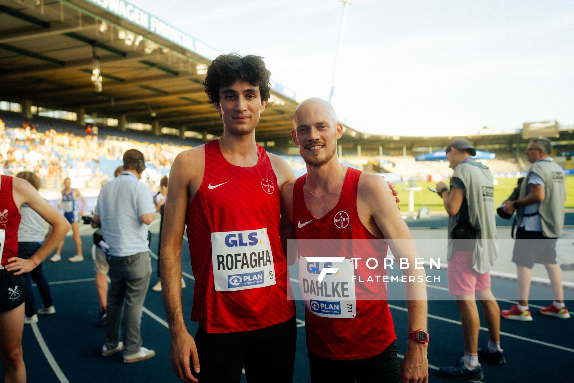 Leon Rofagha (TSV Bayer 04 Leverkusen), Jonathan Dahlke (TSV Bayer 04 Leverkusen) am 28.06.2024 beim 5000m Lauf bei den deutschen Leichtathletik-Meisterschaften 2024 im Eintracht-Stadion in Braunschweig