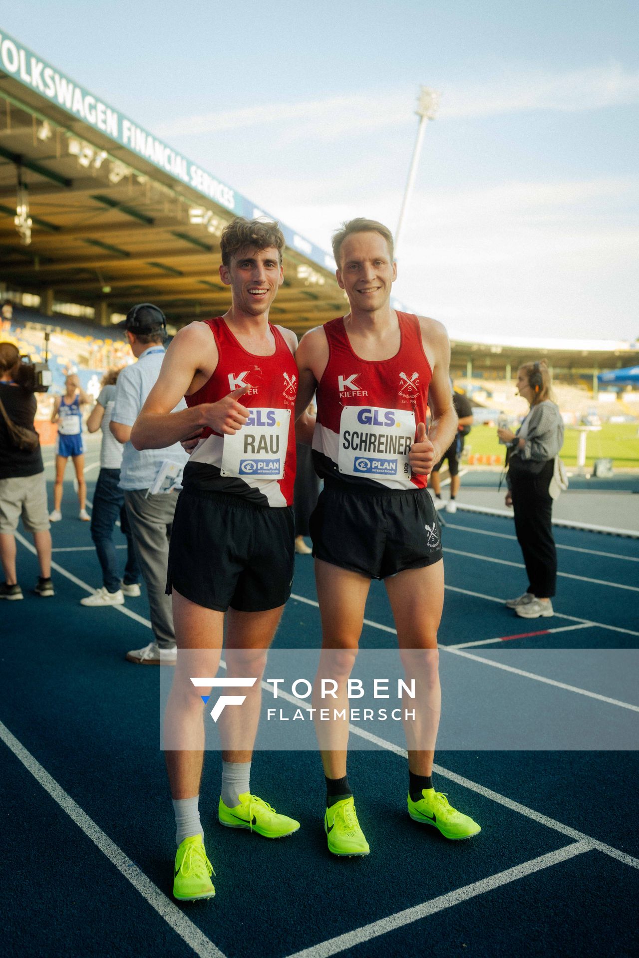 Lorenz Rau (ASC 1990 Breidenbach), Kilian Schreiner (ASC 1990 Breidenbach) am 28.06.2024 beim 5000m Lauf bei den deutschen Leichtathletik-Meisterschaften 2024 im Eintracht-Stadion in Braunschweig