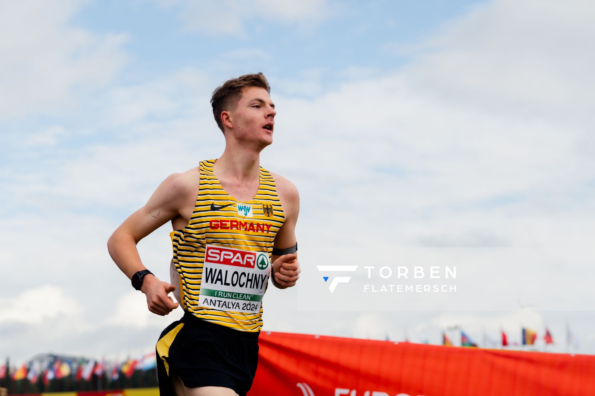 Paul Walochny (Germany) am 08.12.2024 bei den Crosslauf-Europameisterschaften in Antalya