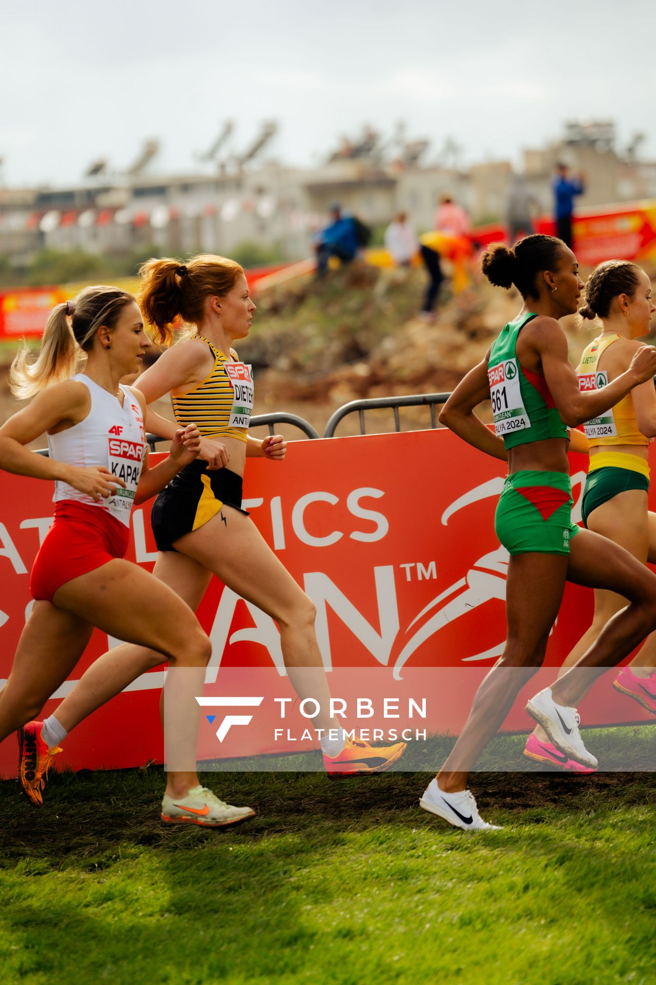 Eva Dieterich (Germany) am 08.12.2024 bei den Crosslauf-Europameisterschaften in Antalya