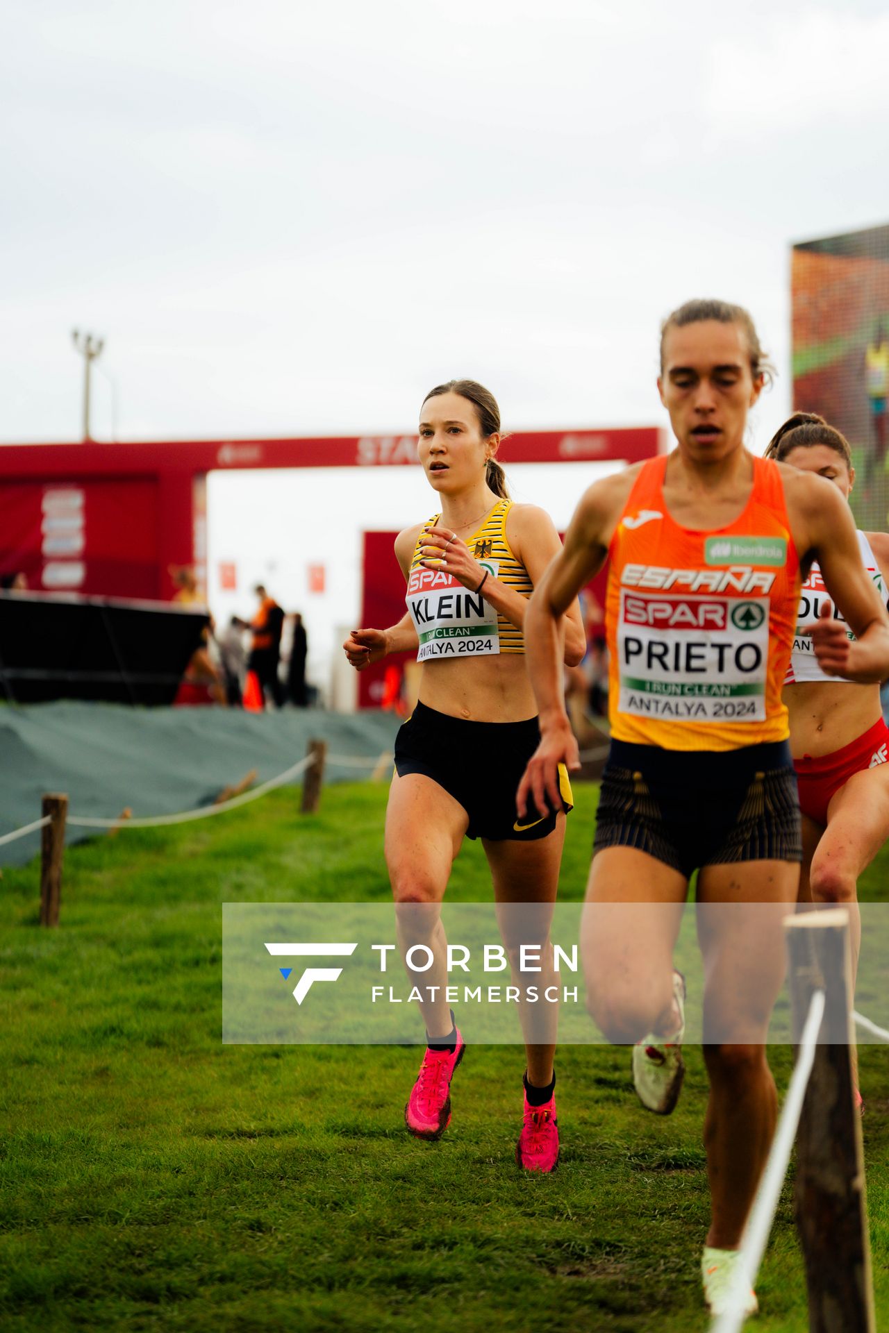 Hanna Klein (Germany) am 08.12.2024 bei den Crosslauf-Europameisterschaften in Antalya