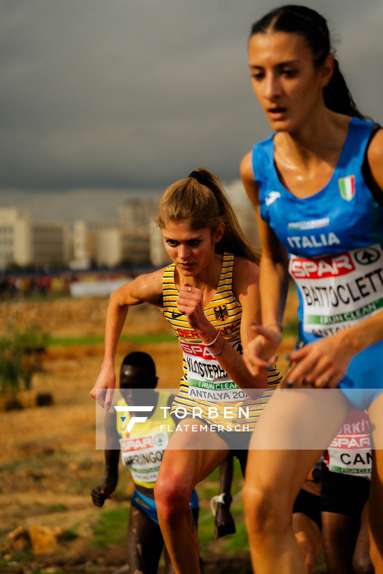 Konstanze Klosterhalfen (Germany) am 08.12.2024 bei den Crosslauf-Europameisterschaften in Antalya