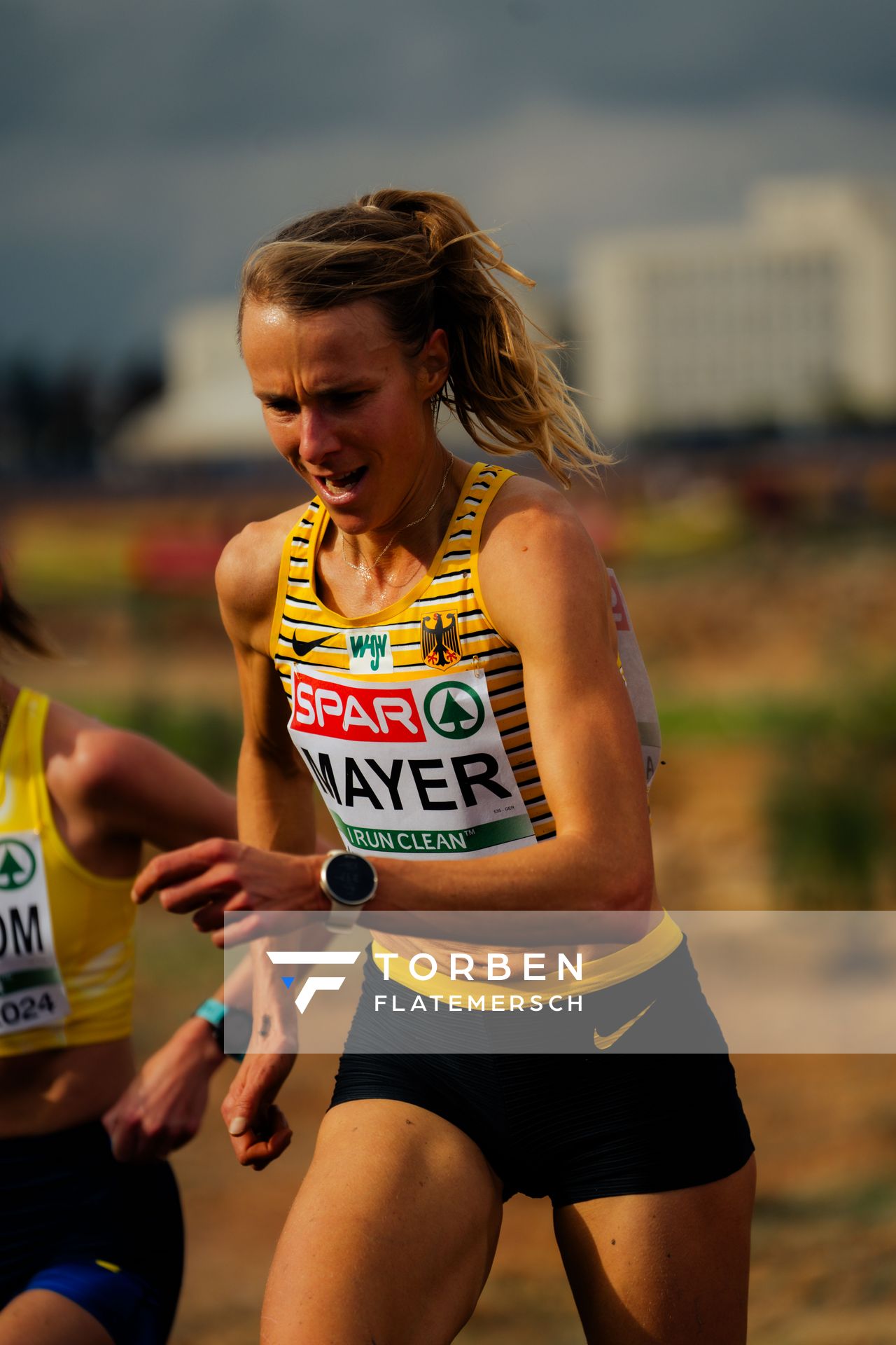 Domenika Mayer (Germany) am 08.12.2024 bei den Crosslauf-Europameisterschaften in Antalya