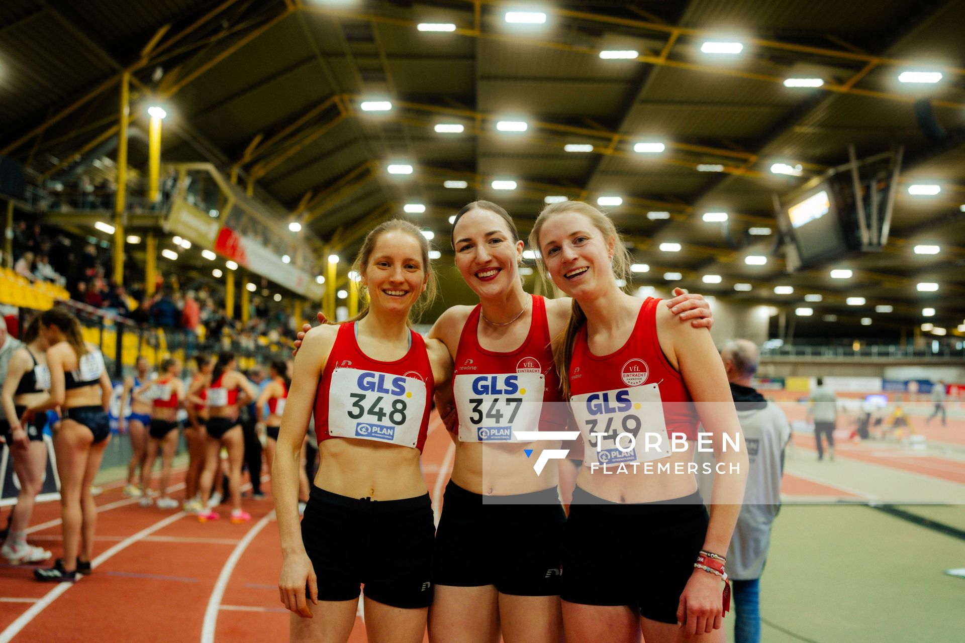 Manon Martsch (VfL Eintracht Hannover), Elisabeth Greimel (VfL Eintracht Hannover), Marie Pröpsting (VfL Eintracht Hannover) waehrend den deutschen Jugend-Hallenmeisterschaften U20 am 15.02.2025 in der Helmut-Körnig-Halle in Dortmund