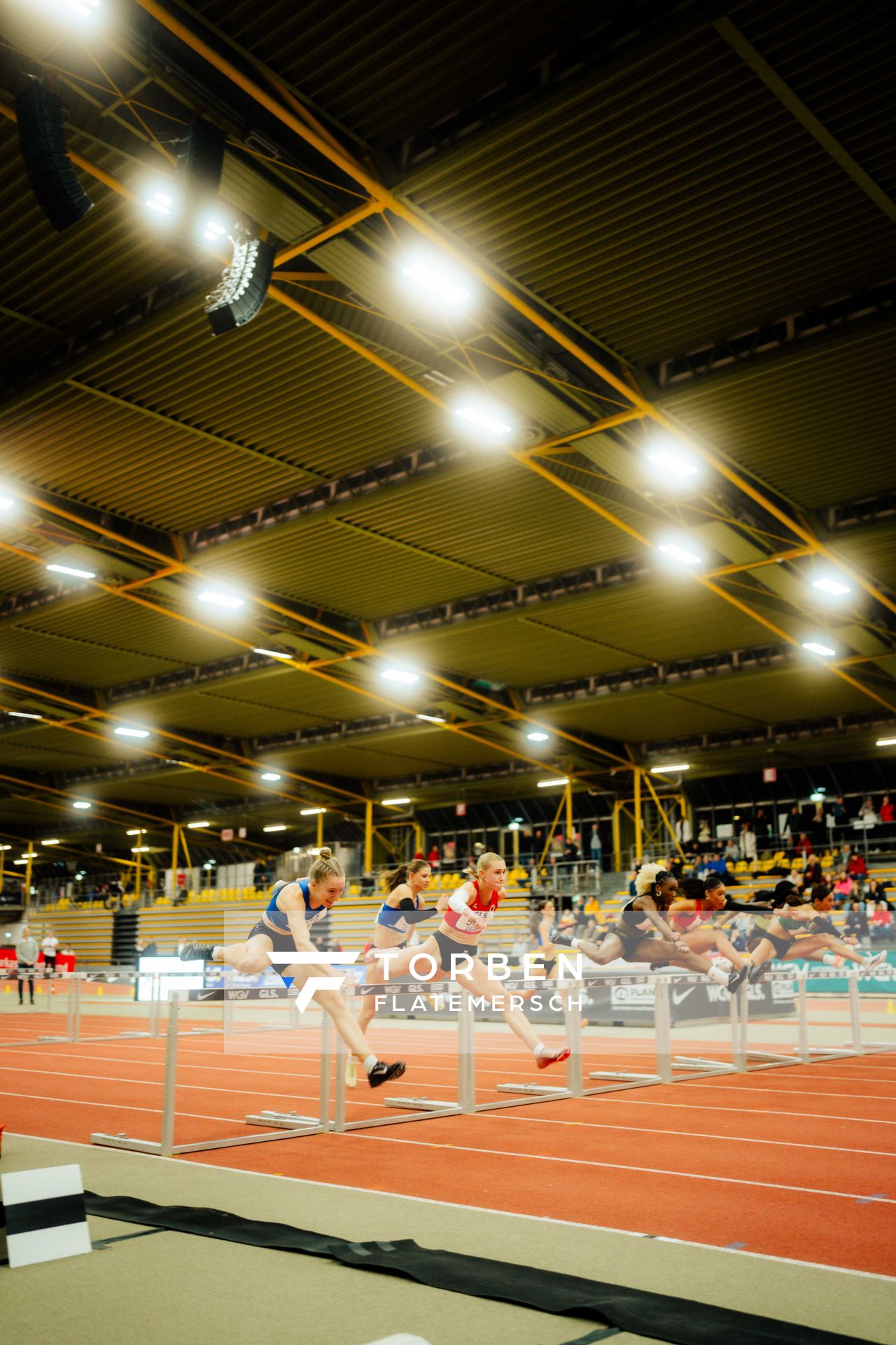 Svea Funck (TV Jahn Walsrode) waehrend den deutschen Jugend-Hallenmeisterschaften U20 am 15.02.2025 in der Helmut-Körnig-Halle in Dortmund